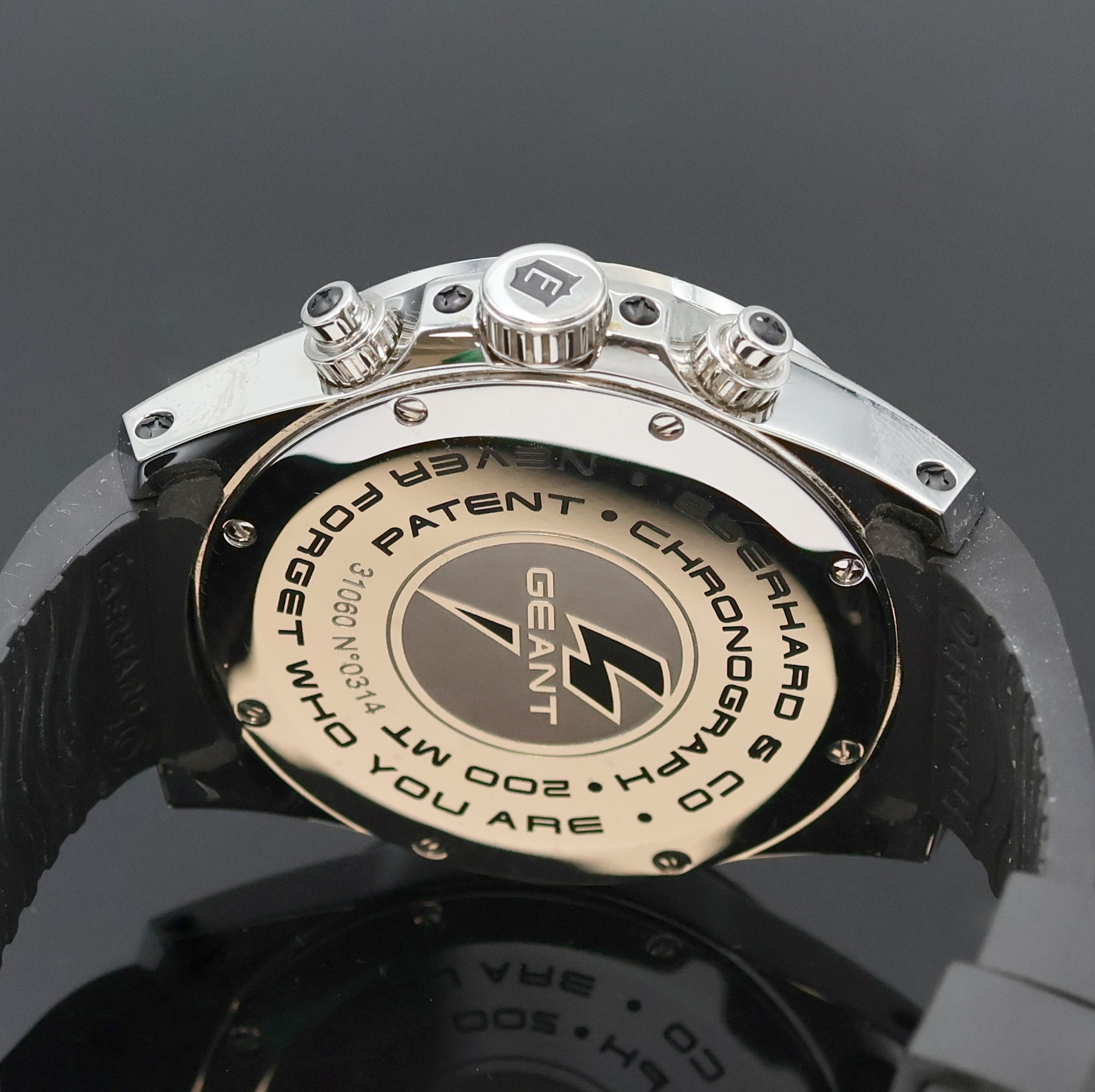 Detail e: EBERHARD & CO Chrono4 Geant Herrenchronograph Referenz 31060, Schweiz um 2010, Automatik, Edelstahlgeh. inkl. orig. Kautschukband m. Dornschl., Boden ...