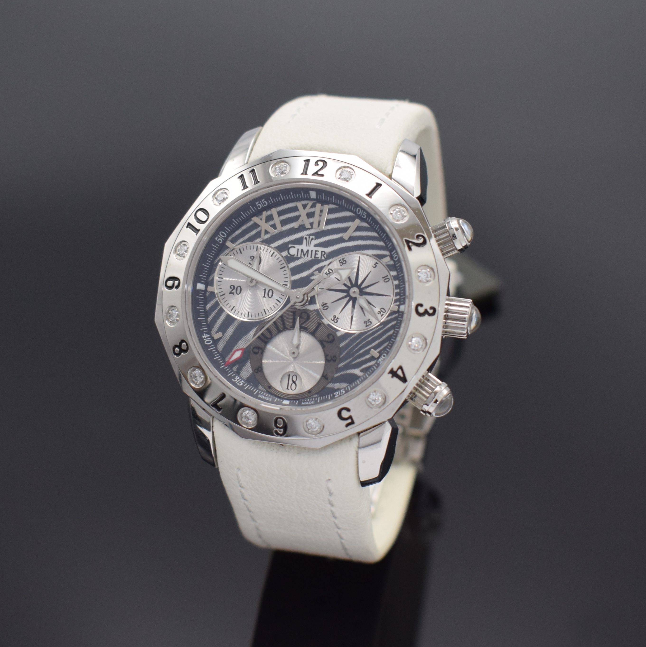 Detail d: CIMIER 3 Damenchronographen aus der Serie Seven Seas in Edelstahl Referenz 6106, Schweiz um 2010, quarz, massives Geh., Boden 6-fach verschr., ...