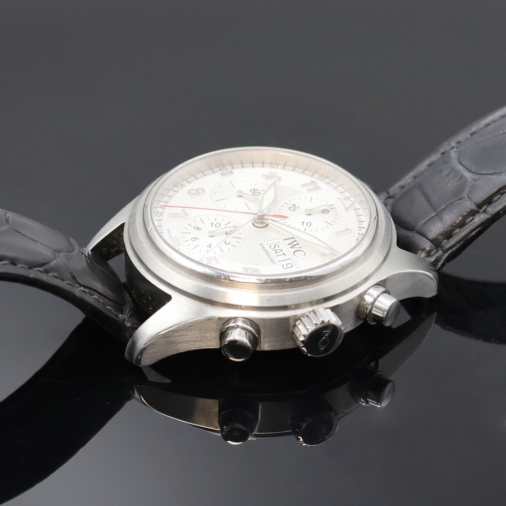 Detail c: IWC Der Doppelchronograph in Stahl Referenz 3713, Schweiz um 2000, Automatik, Boden u. Krone verschr., antimagn. Innengeh., orig. Lederband m. ...