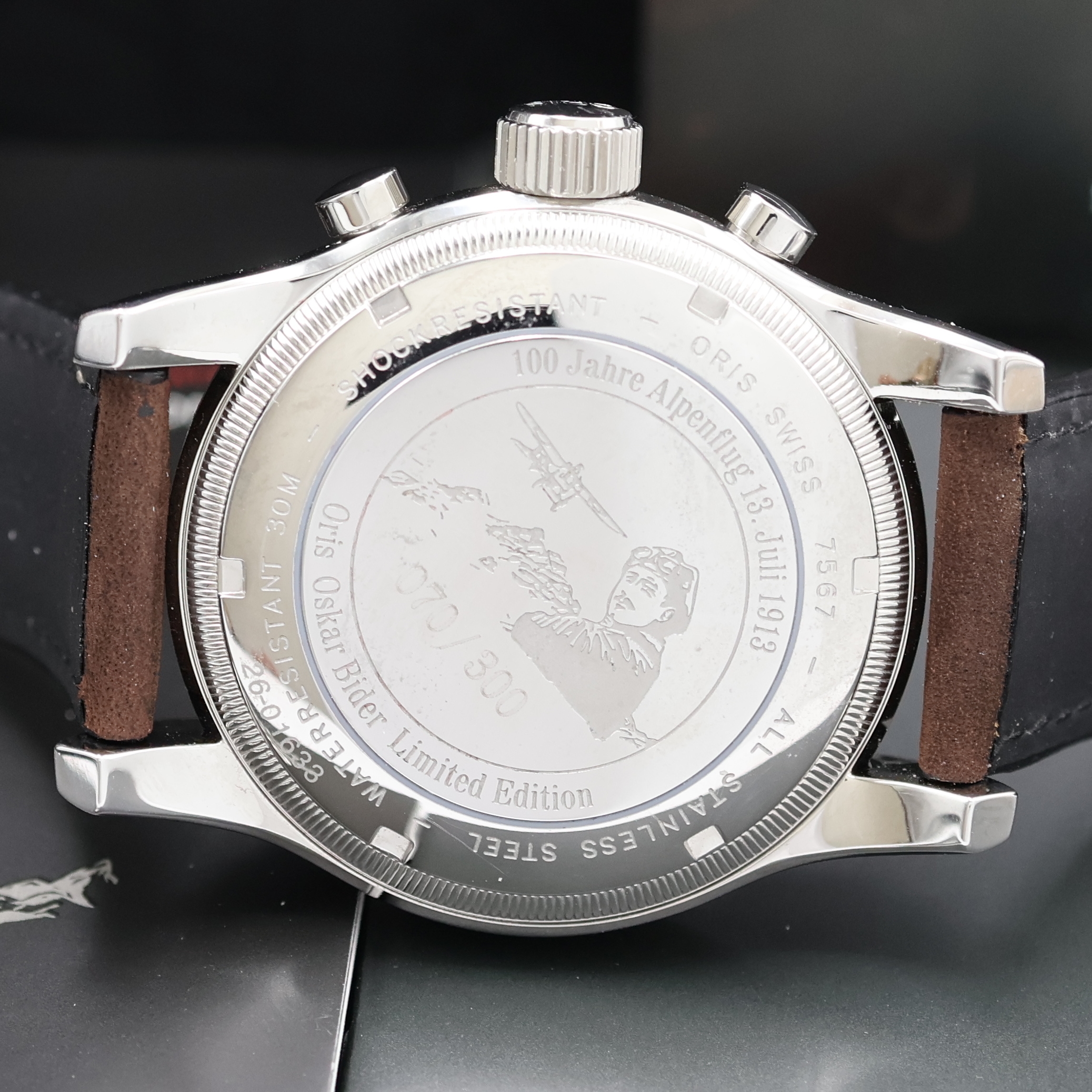 Detail e: ORIS auf 300 Stück limitierte Armbandchronograph Oskar Bider Referenz 7567, Schweiz um 2013, Automatik, 100 Jahre Alpenflug 13. Juli 1913, ...