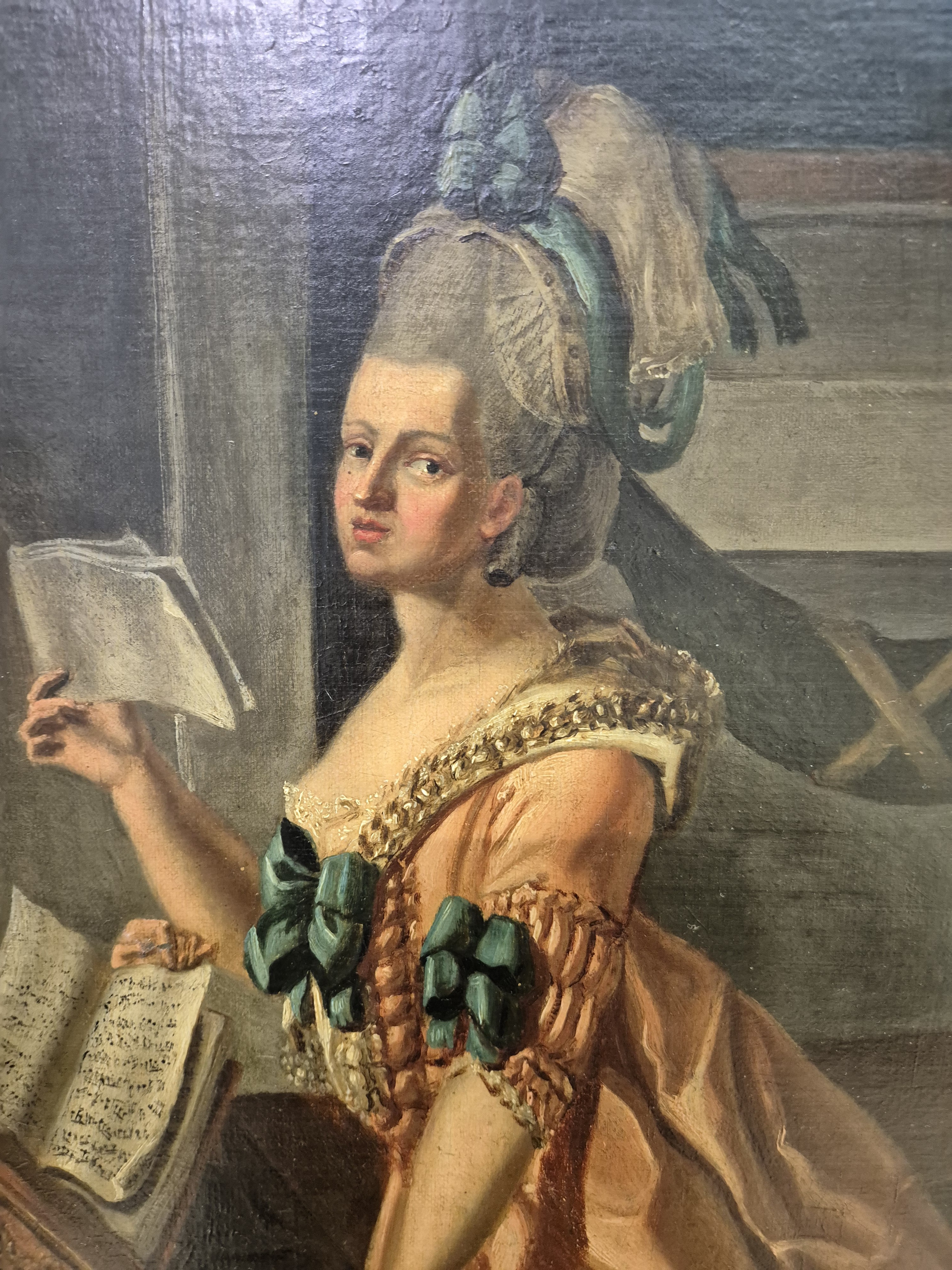 Detail d: Unbekannter Künstler der 2. Hälfte des 18.Jh. , Hauskonzert, Familienoberhaupt am Cembalo, die Damen beim Gesang, Haartracht und Kleidung des ...