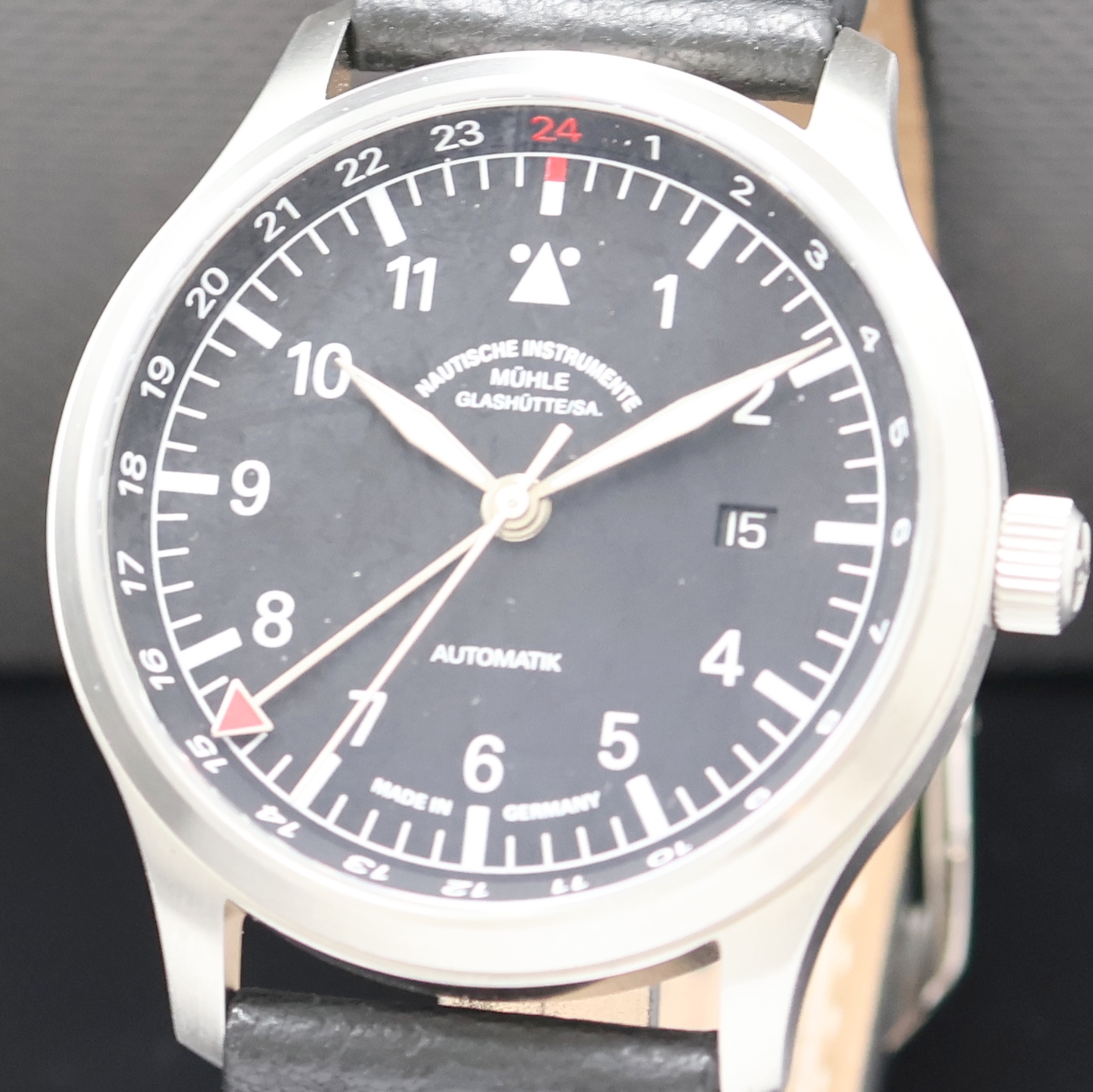 Detail a: NAUTISCHE INSTRUMENTE MÜHLE GLASHÜTTE Herrenarmbanduhr Referenz M1-37-90, Deutschland um 2015, Automatik, beids. vergl. Edelstahlgeh. inkl. orig. ...