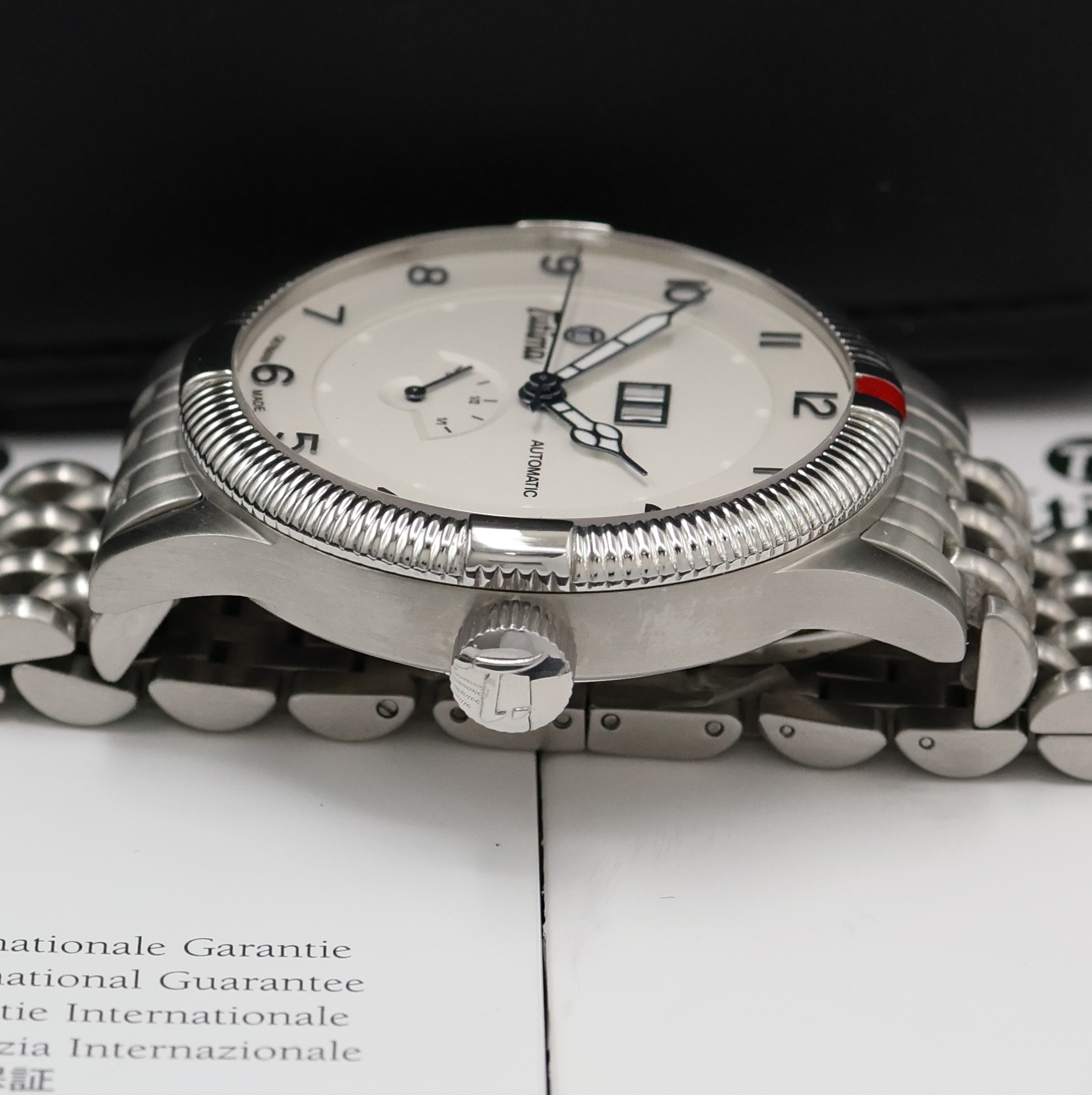 Detail d: TUTIMA Grand Classic Herrenarmbanduhr Referenz 627-02, Deutschland verk. lt. beil. Pap. 12/2011, Automatik, beids. vergl. Geh. in Edelstahl inkl. ...