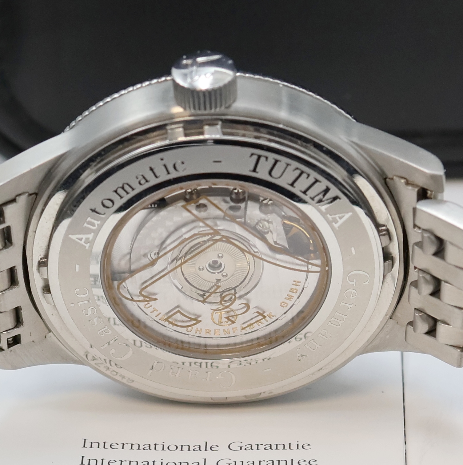 Detail e: TUTIMA Grand Classic Herrenarmbanduhr Referenz 627-02, Deutschland verk. lt. beil. Pap. 12/2011, Automatik, beids. vergl. Geh. in Edelstahl inkl. ...
