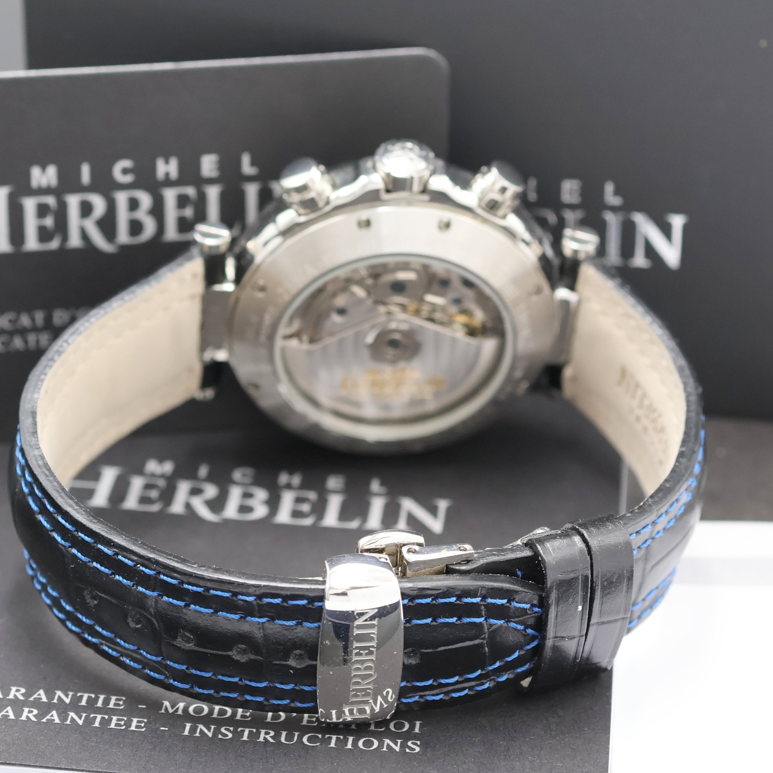 Detail b: MICHEL HERBELIN auf 500 Stück limitierter Armbandchronograph Referenz 255/A, Schweiz verk. lt. beil. Garantiekarte 10/2014, Automatik, beids. vergl. ...