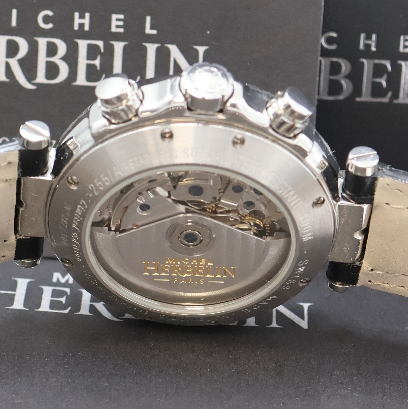 Detail d: MICHEL HERBELIN auf 500 Stück limitierter Armbandchronograph Referenz 255/A, Schweiz verk. lt. beil. Garantiekarte 10/2014, Automatik, beids. vergl. ...
