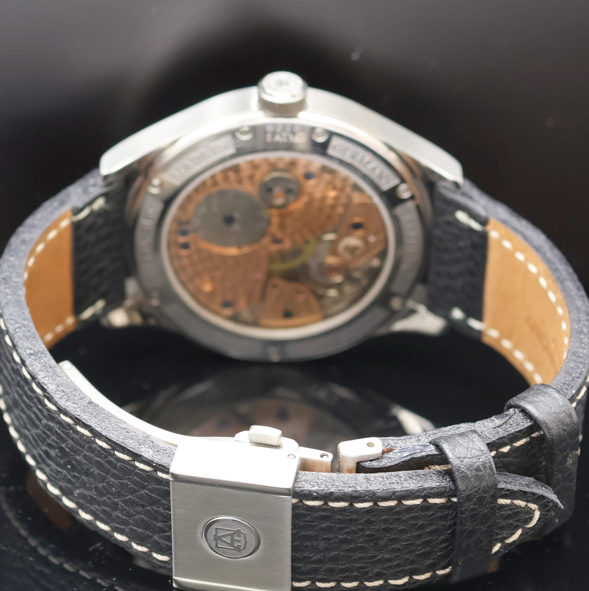 Detail c: ALEXANDER SHOROKHOFF Regulateur Herrenarmbanduhr in Stahl, Deutschland um 2015, Handaufzug, beids. vergl. Geh. m. orig. Lederband m. Faltschl., Boden ...