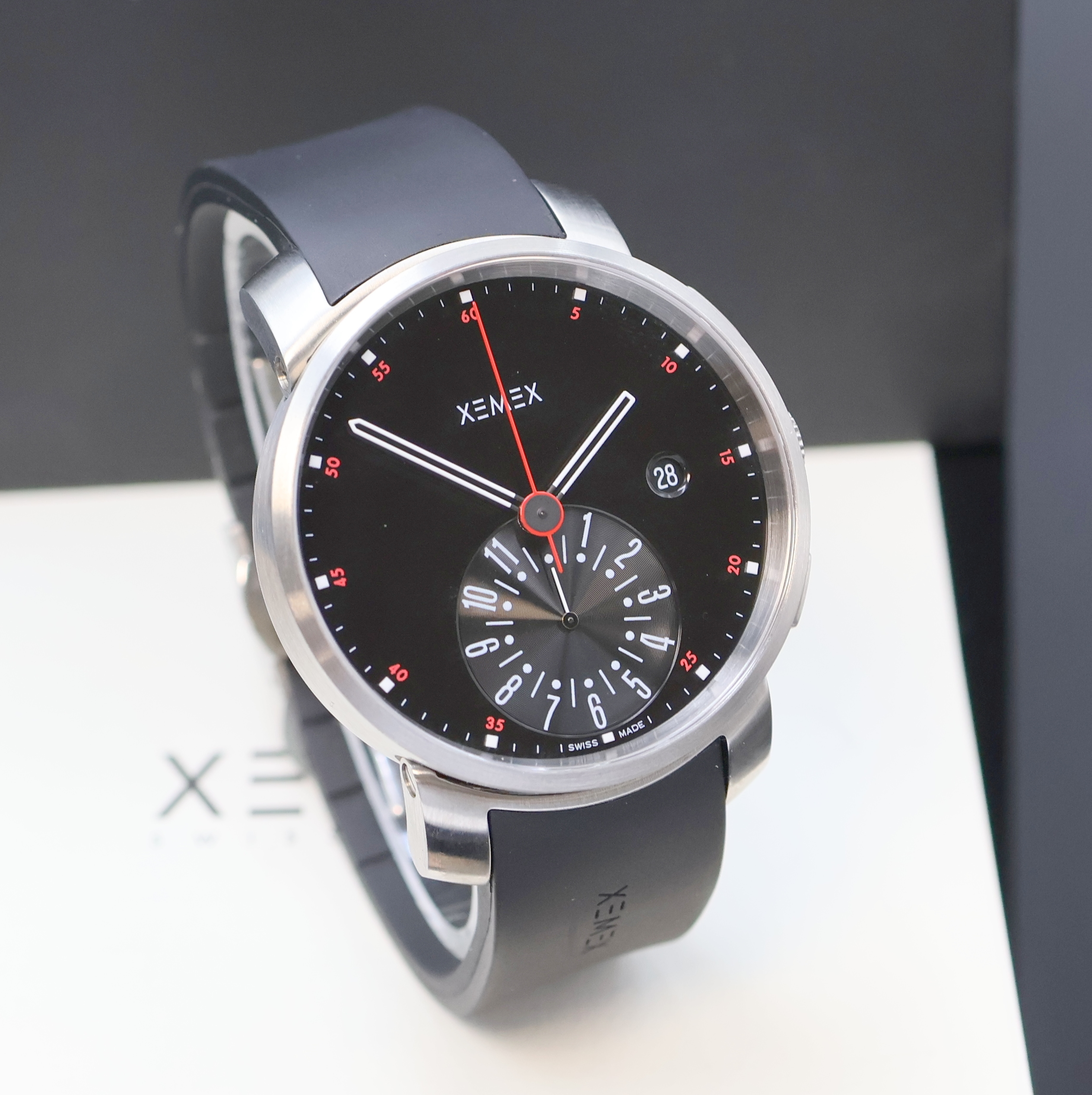 Detail b: XEMEX Armbandchronograph Referenz 8700, Schweiz verk. lt. beil. Garantie 01/2009, Automatik, Design Külling, beids. vergl. Geh. inkl. orig. ...