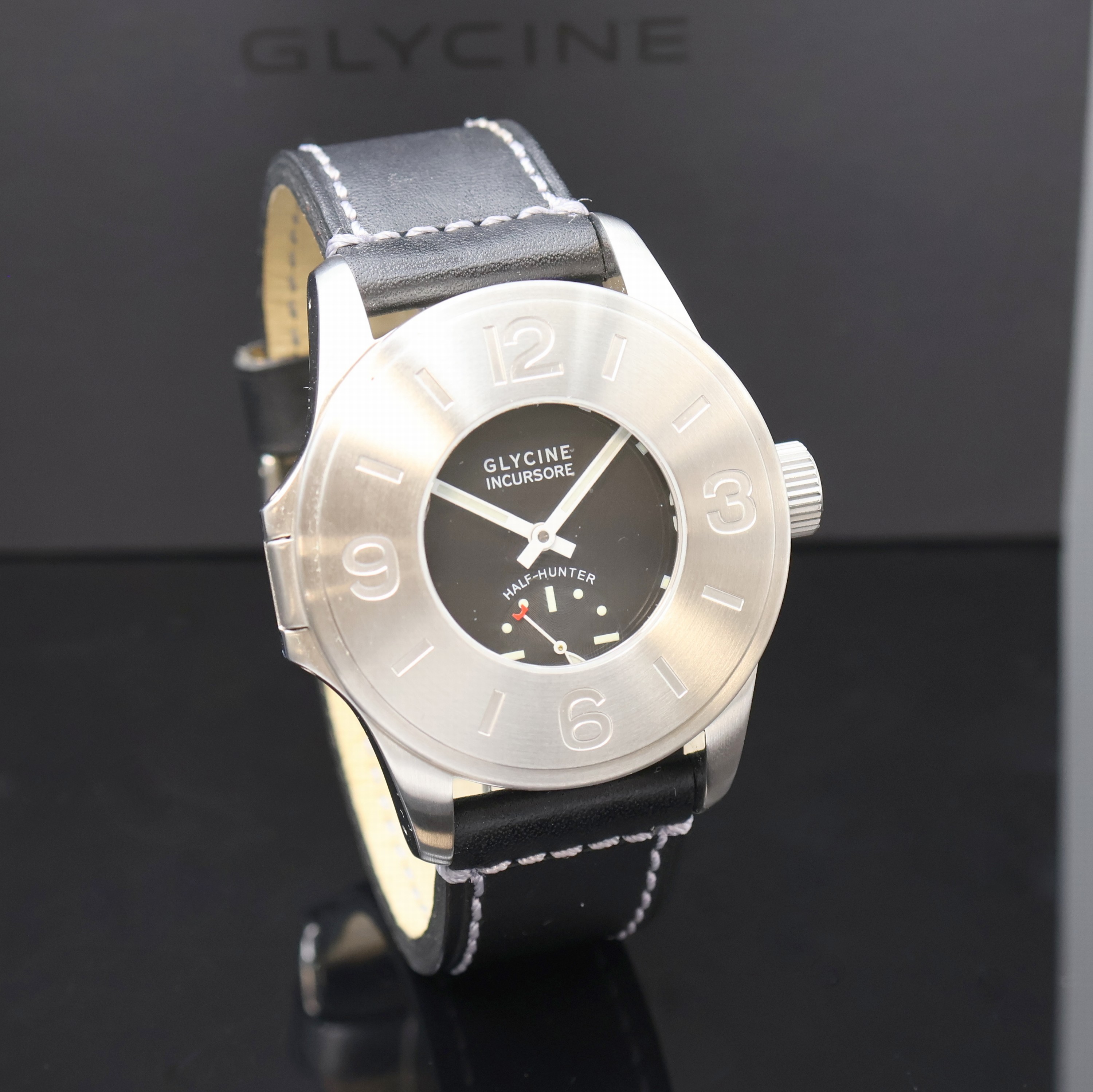 Detail c: GLYCINE Incursore Half Hunter auf 999 Stück limitierte Armbanduhr Referenz 3843, Schweiz um 2010, Handaufzug, beids. vergl. Edelstahlgeh., orig. ...