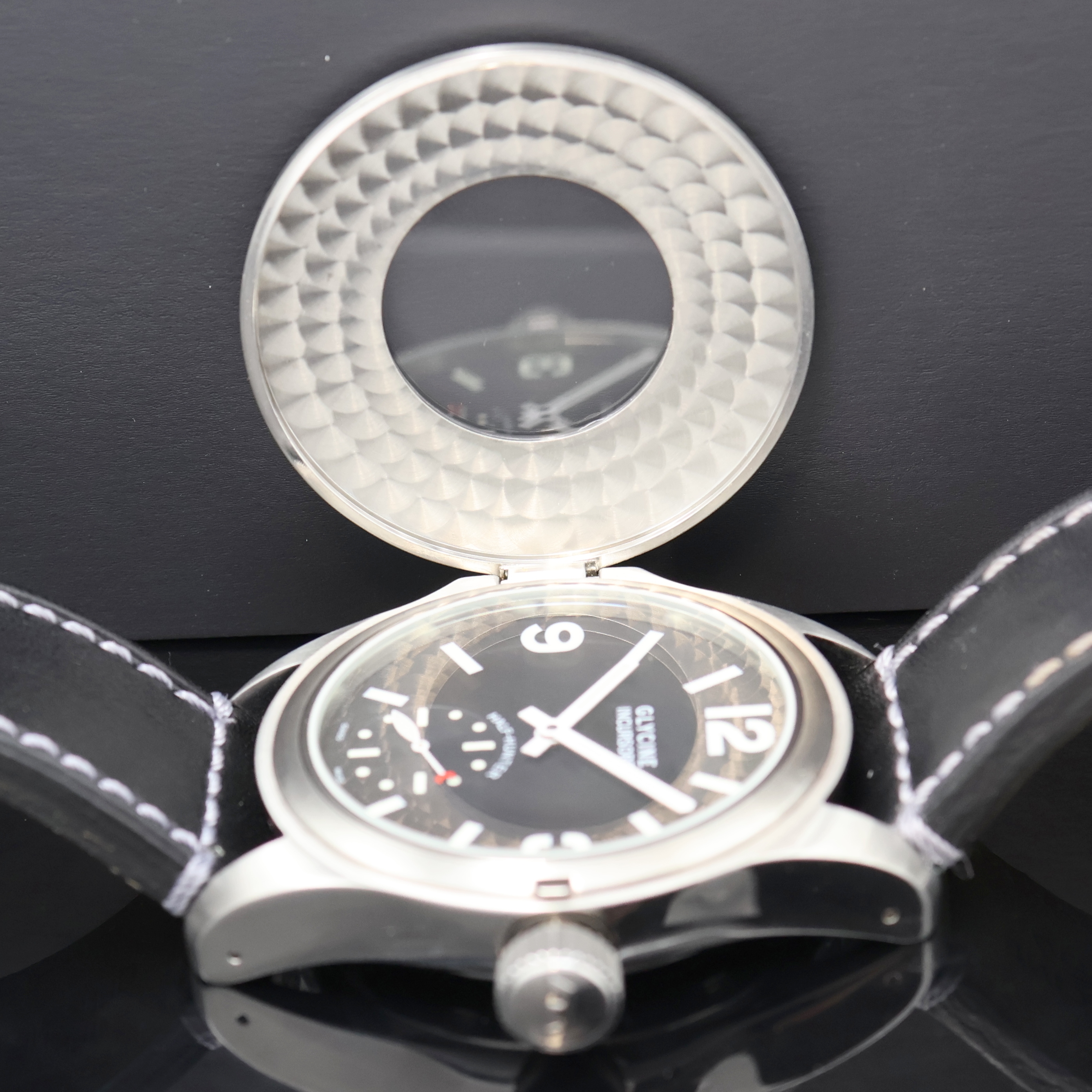 Detail g: GLYCINE Incursore Half Hunter auf 999 Stück limitierte Armbanduhr Referenz 3843, Schweiz um 2010, Handaufzug, beids. vergl. Edelstahlgeh., orig. ...
