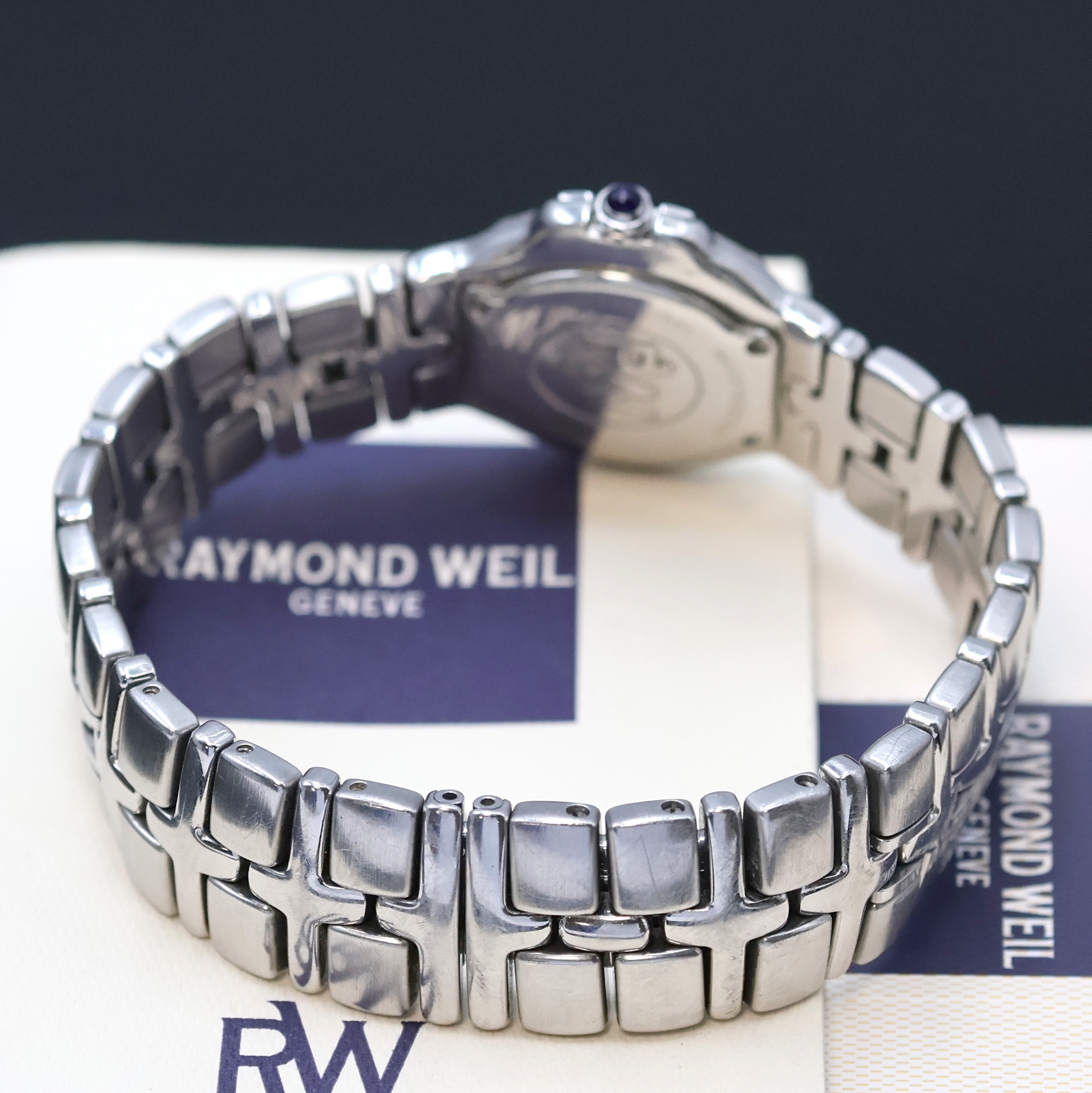 Detail b: RAYMOND WEIL Geneve Parsifal Armbanduhr Referenz 9995, Schweiz verk. lt. beil. Pap. 09/1998, quarz, Edelstahlgeh. inkl. Gliederband m. dopp. ...