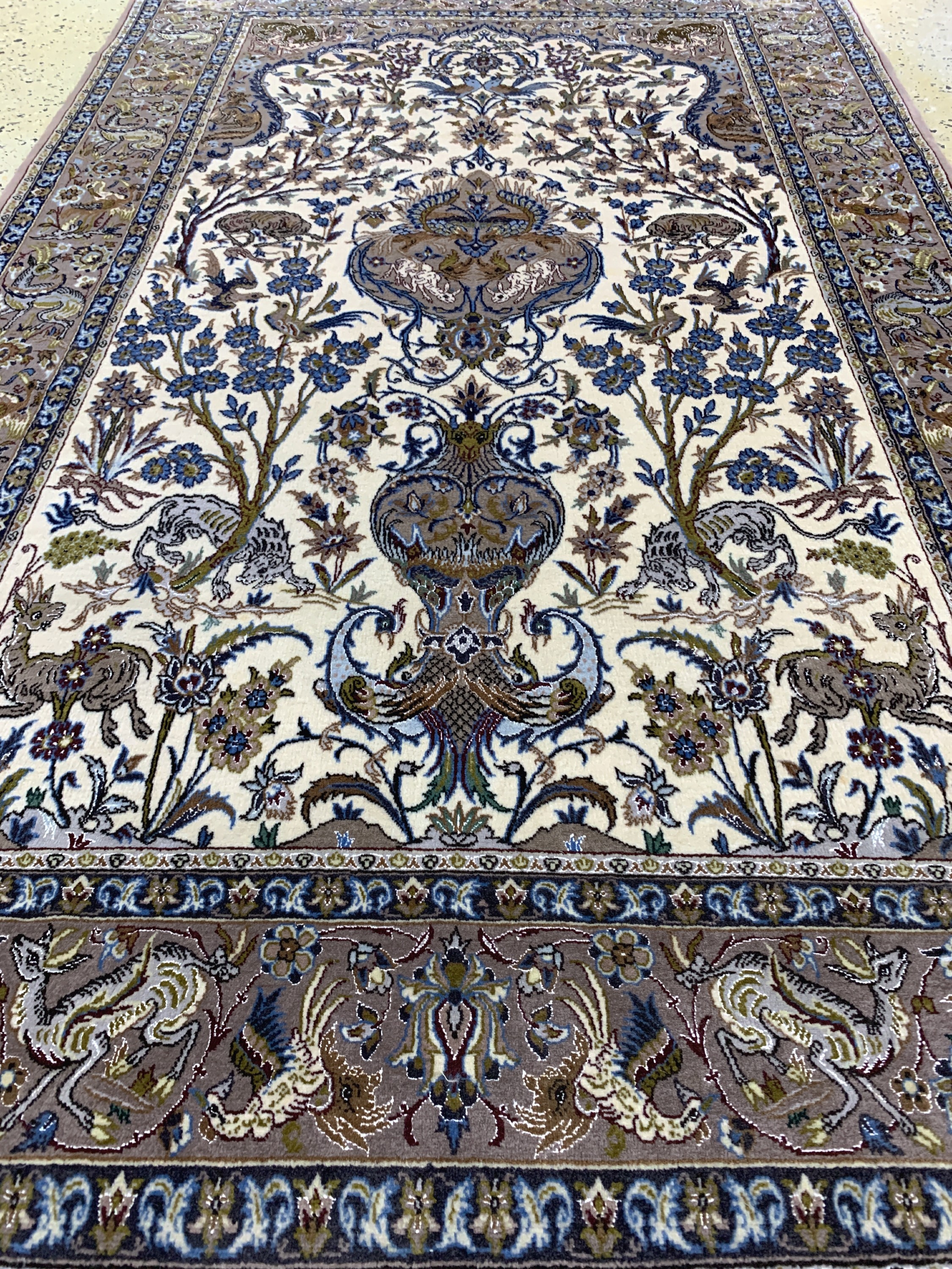 Detail d: Esfahan fein, Persien, Mitte 20.Jhd, Korkwolle mit und auf Seide, ca. 180 x 110 cm,ca. 1,0 Mio. Kn/qm, gereinigt, EHZ: 1-2