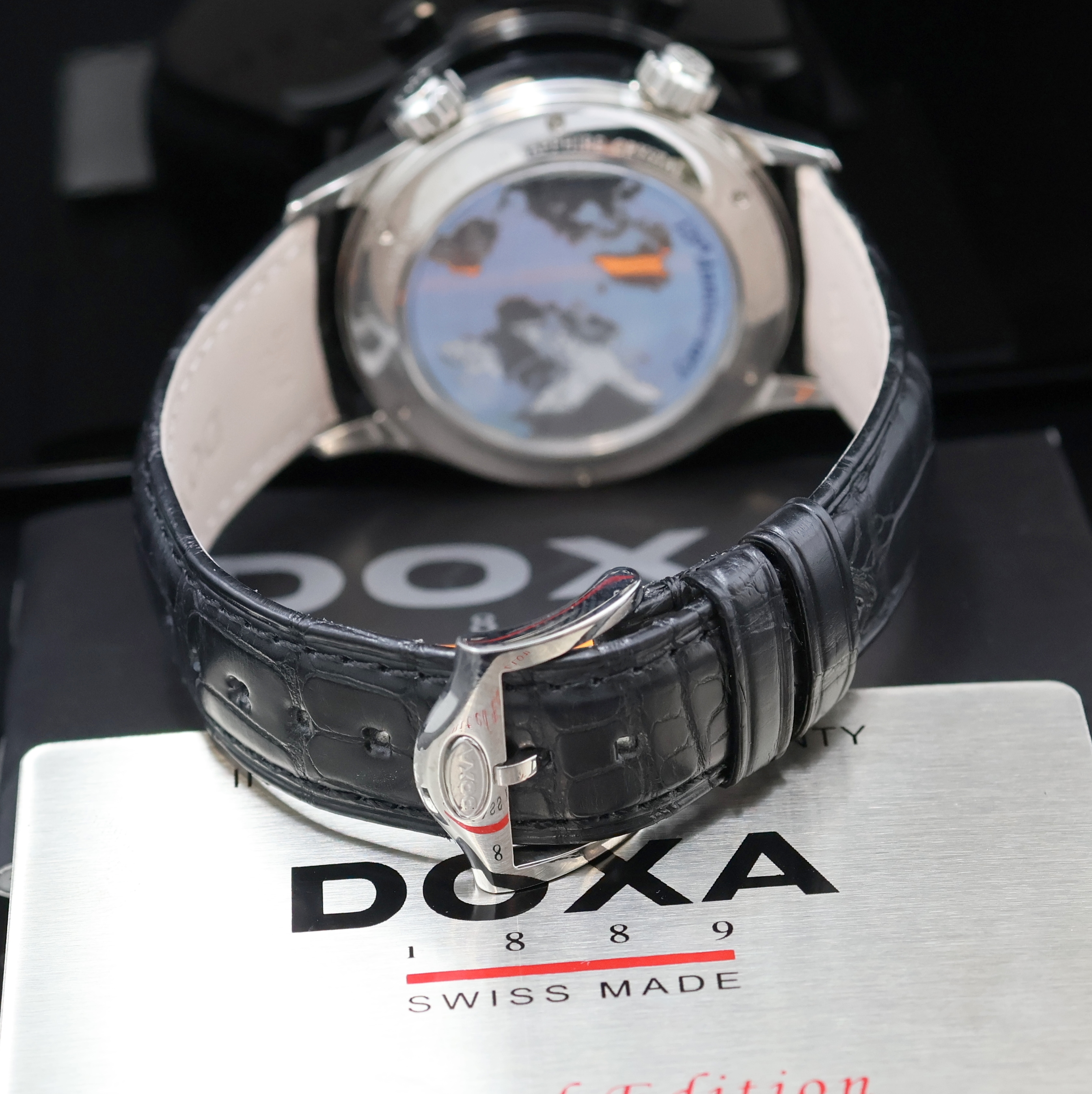 Detail c: DOXA Blue Planet GMT auf 500 Stück limitierte Armbanduhr Referenz D181SBU, Schweiz verk. lt. beil. Pap. 09/2016, Automatik, Edelstahlgeh. inkl. ...