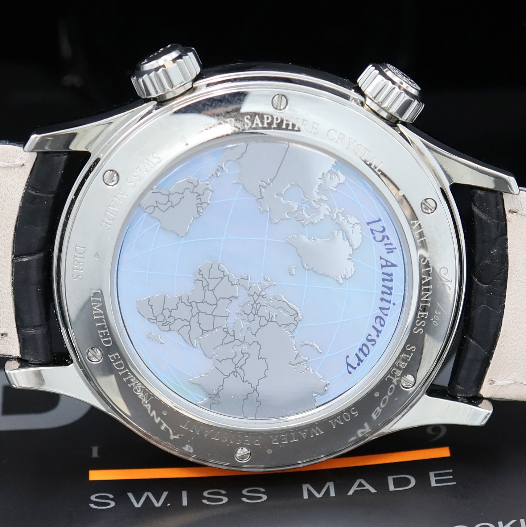 Detail e: DOXA Blue Planet GMT auf 500 Stück limitierte Armbanduhr Referenz D181SBU, Schweiz verk. lt. beil. Pap. 09/2016, Automatik, Edelstahlgeh. inkl. ...