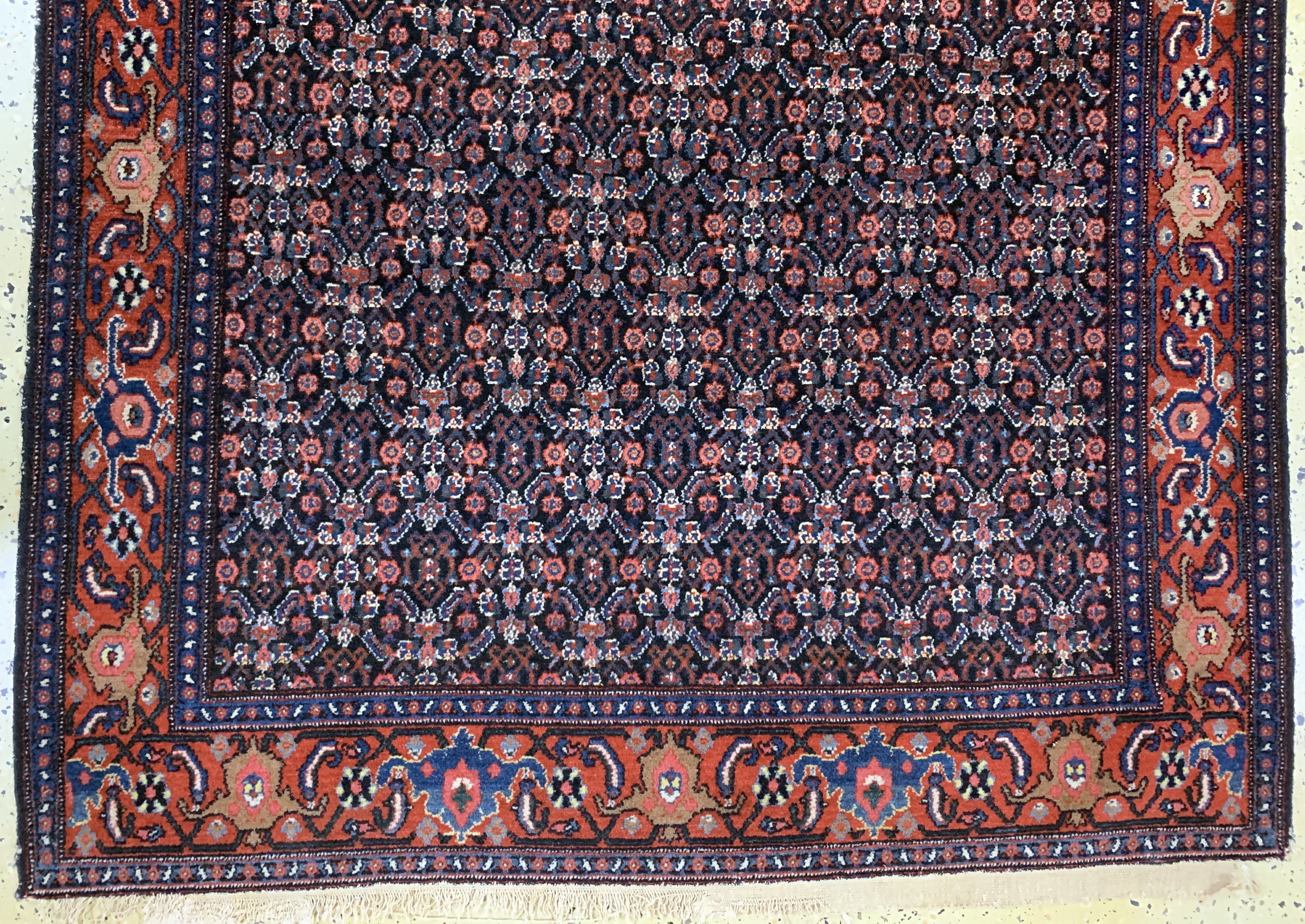Detail c: Senneh antik, Persien, um 1900, Wolle auf Baumwolle, ca. 206 x 132 cm, EHZ: 2, (leicht beschädigt)