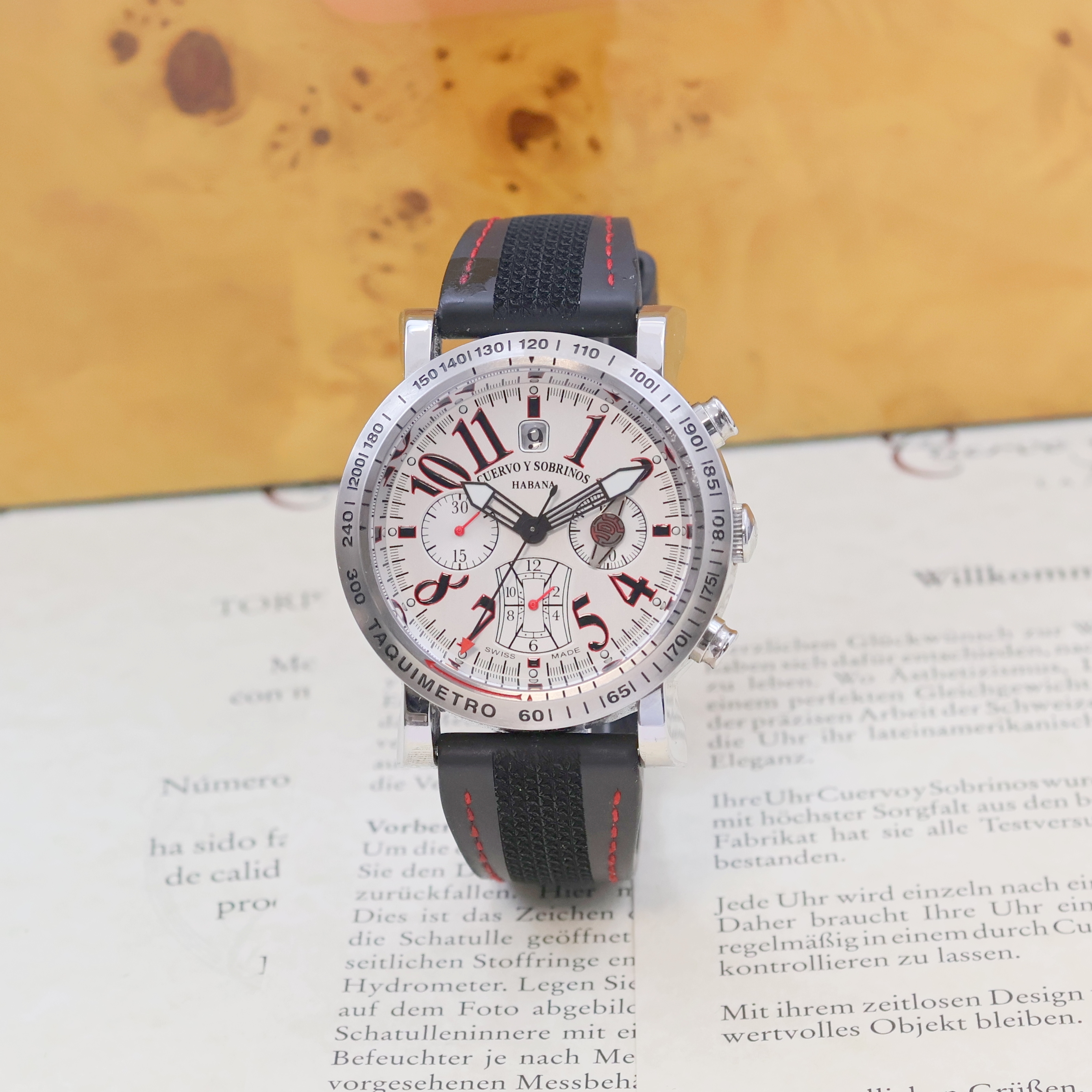 Image 27024073 - CUERVO Y SOBRINOS Torpedo Habana auf 200 Stück limitierter Armbandchronograph ´Tour ...