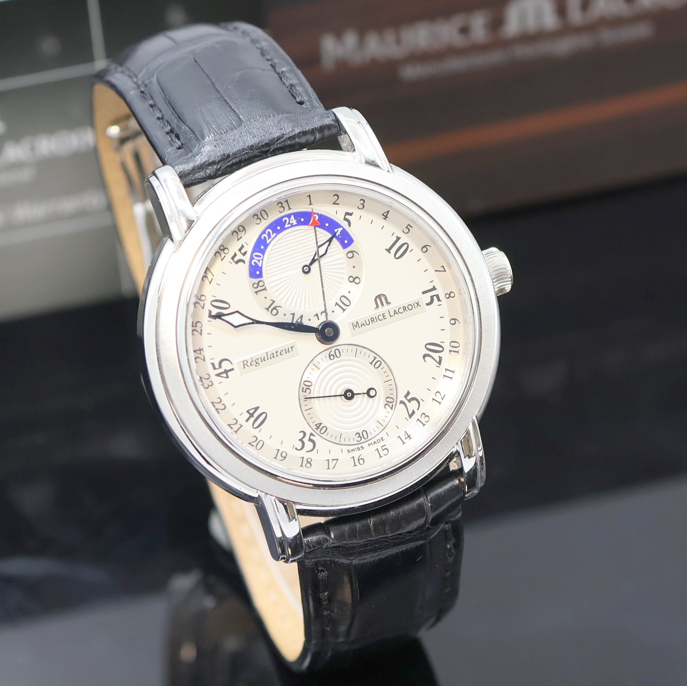 Detail b: MAURICE LACROIX Masterpiece Regulateur Herrenarmbanduhr Referenz MP6148, Schweiz verk. lt. beil. Garantiekarte 02/2007, Automatik, beids. vergl. ...