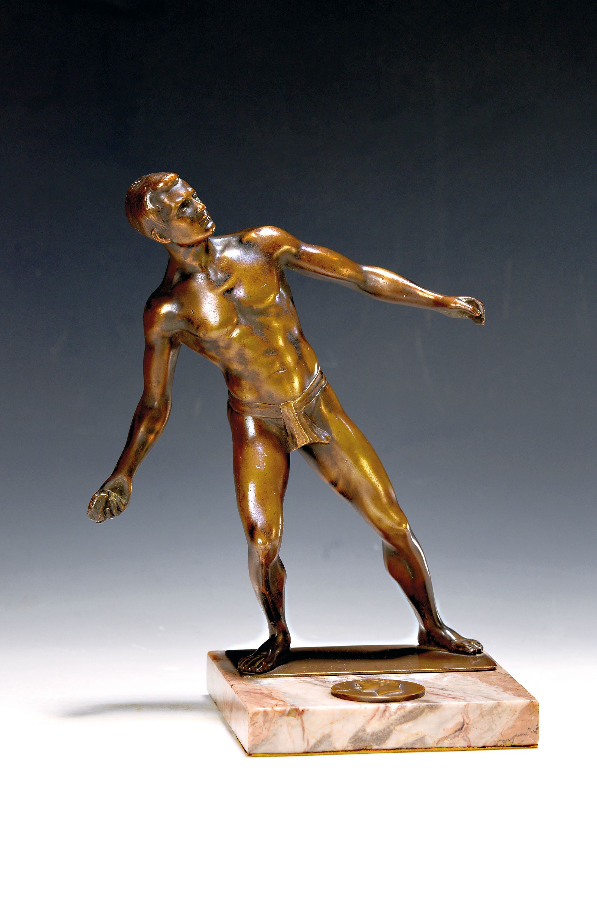 Image 27024099 - Bronzeskulptur Steinewerfer, wohl nach Hans Keck (1875-1941), Bronze patiniert, auf ...