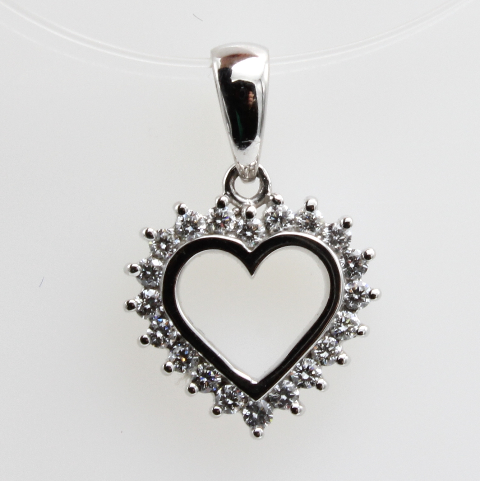 Image 27024103 - Herzanhänger mit Brillanten, WG 585/000, 21 Brill. zus. ca. 0.30 ct Weiß/p ...