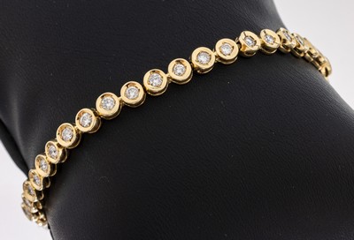 Image 14 kt Gold Brillant-Armband, GG 585/000, 39Brillanten zus. ca. 1.95 ct Weiß/vs-si, L. ...