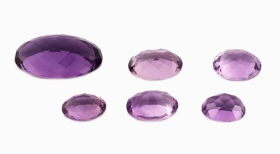 27024255a - Lot 6 lose Amethyste, zus. ca. 57.4 ct, ovalfacett. in versch. Größen Schätzpreis: ...
