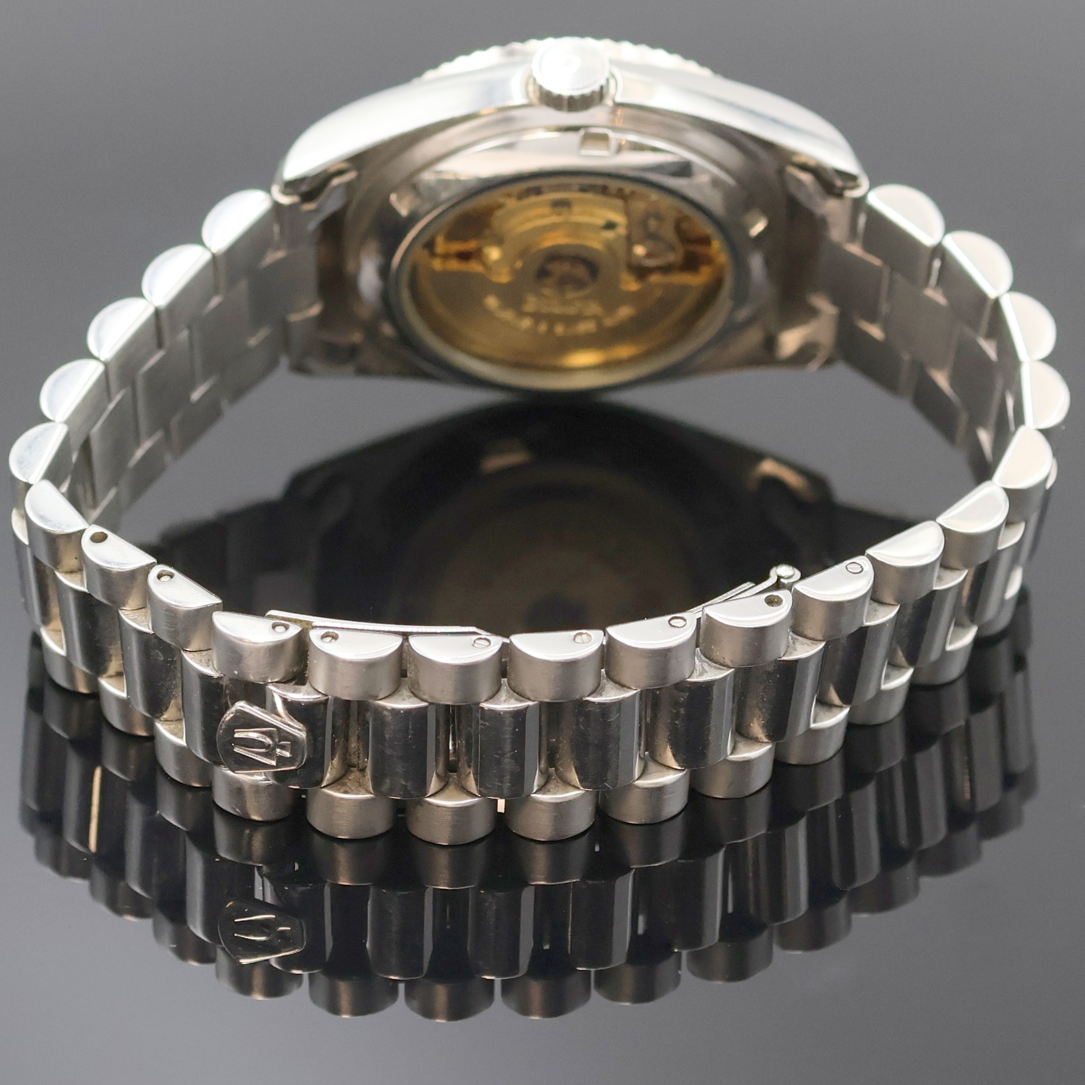 Detail b: BULOVA Super Seville Day-Date Herrenarmbanduhr in Stahl Referenz 33821, Schweiz verk. lt. beil. Garantie 11/1997, Automatik, beids. vergl. Geh., ...