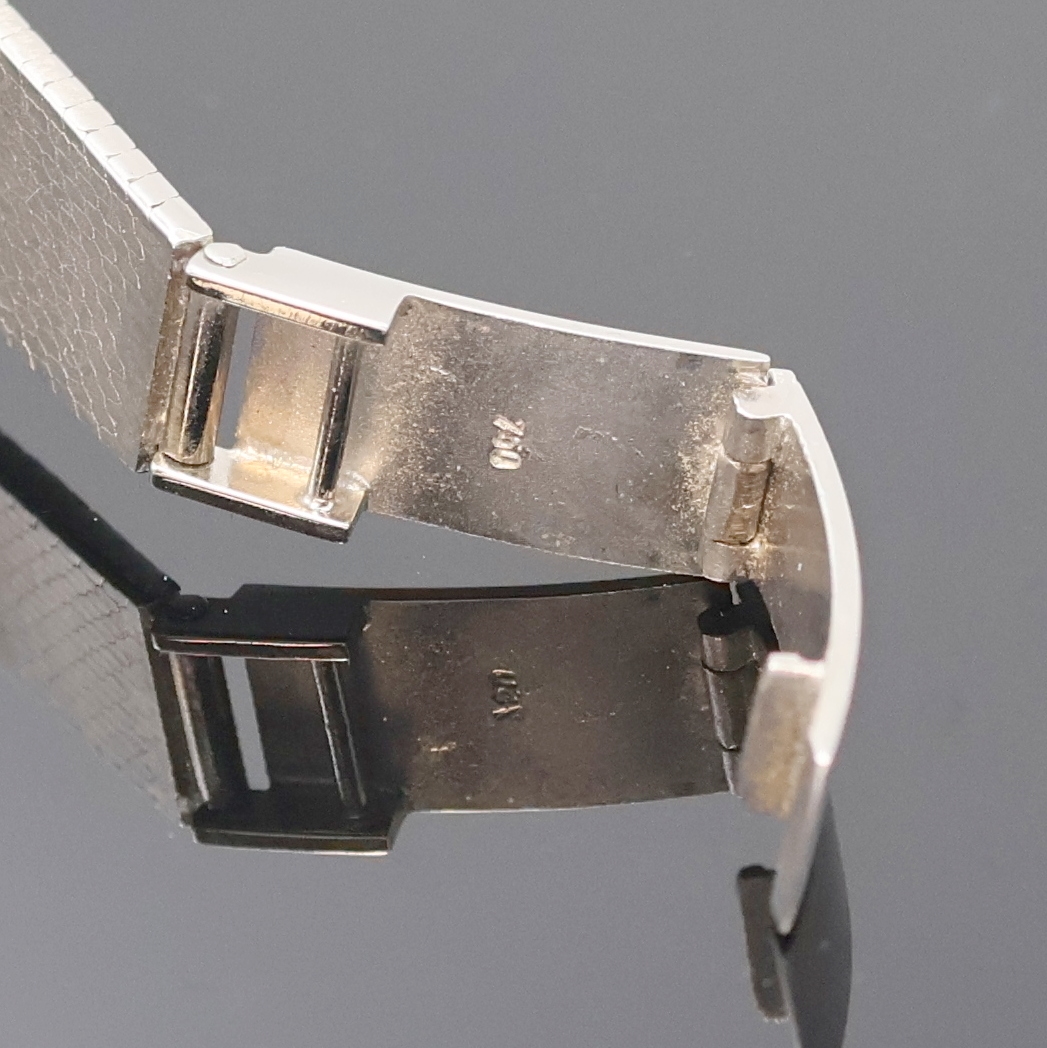 Detail b: AUDEMARS PIGUET Damenarmbanduhr in WG 750/000 mit Brillanten, Schweiz verk. lt. beil. Rechnung 09/1998, Handaufzug, Boden aufgedr., Goldband, ...