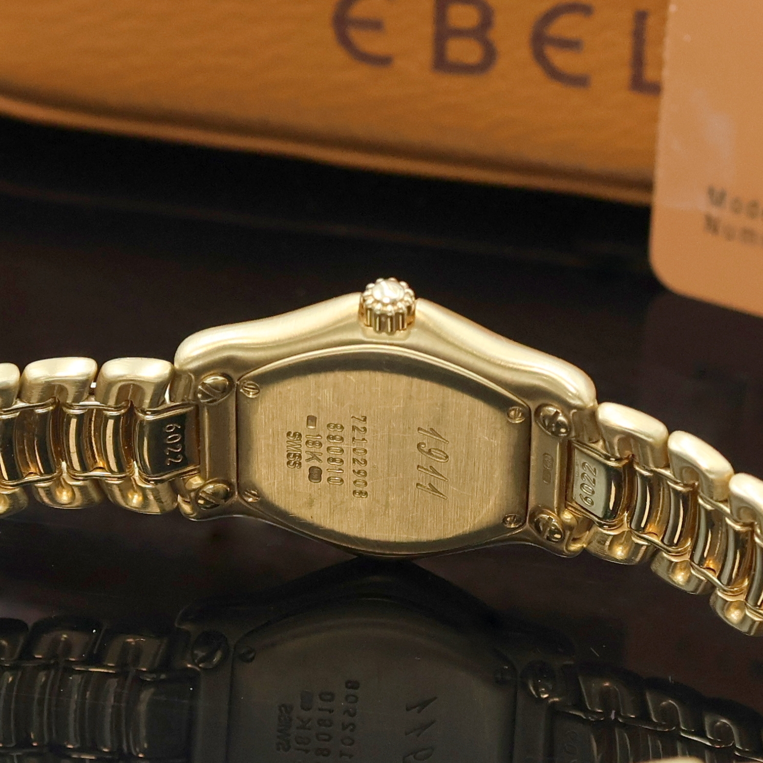 Detail e: EBEL 1911 Damenarmbanduhr in GG 750/000 Referenz 890910, Schweiz verk. lt. beil. Garantiekarte 01/1998, quarz, orig. Gliederband in GG 750/000 m. ...