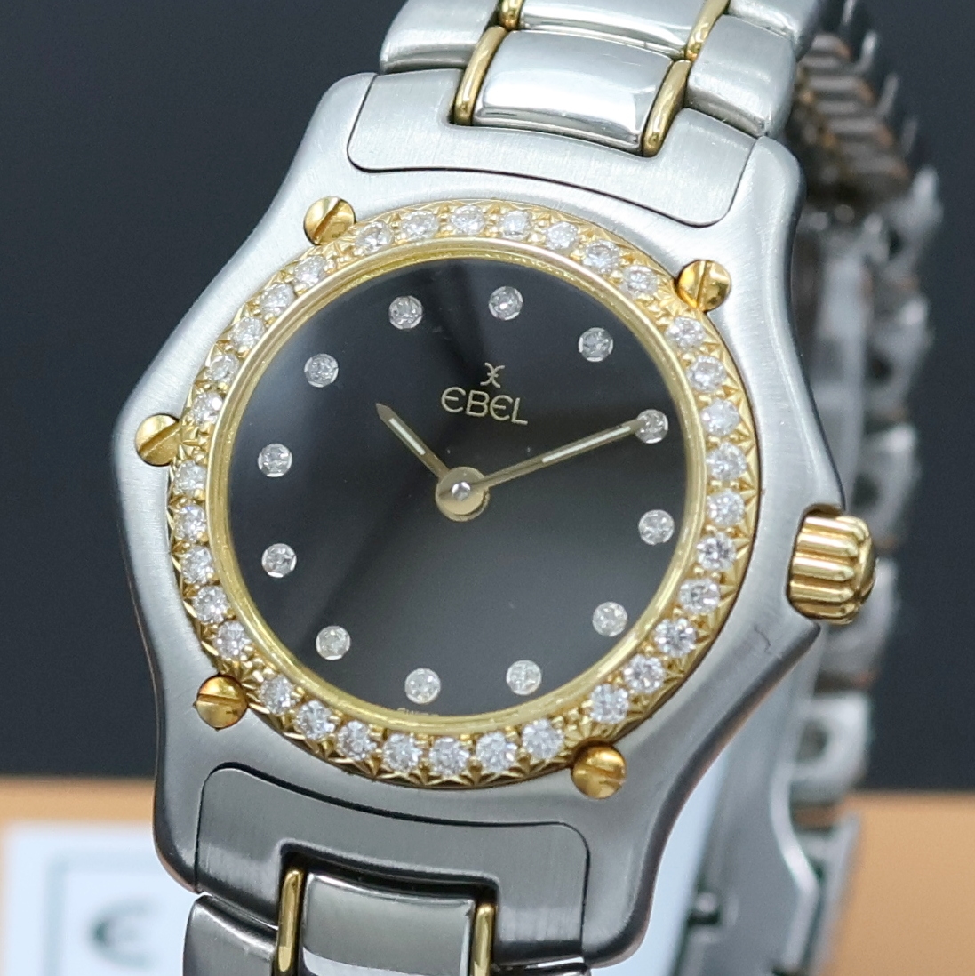 Detail a: EBEL 1911 Damenarmbanduhr Referenz 190910, Schweiz verk. lt. beil. Garantiekarte 06/1997, quarz, Edelstahlgeh. inkl. orig. Gliederband m. Faltschl., ...