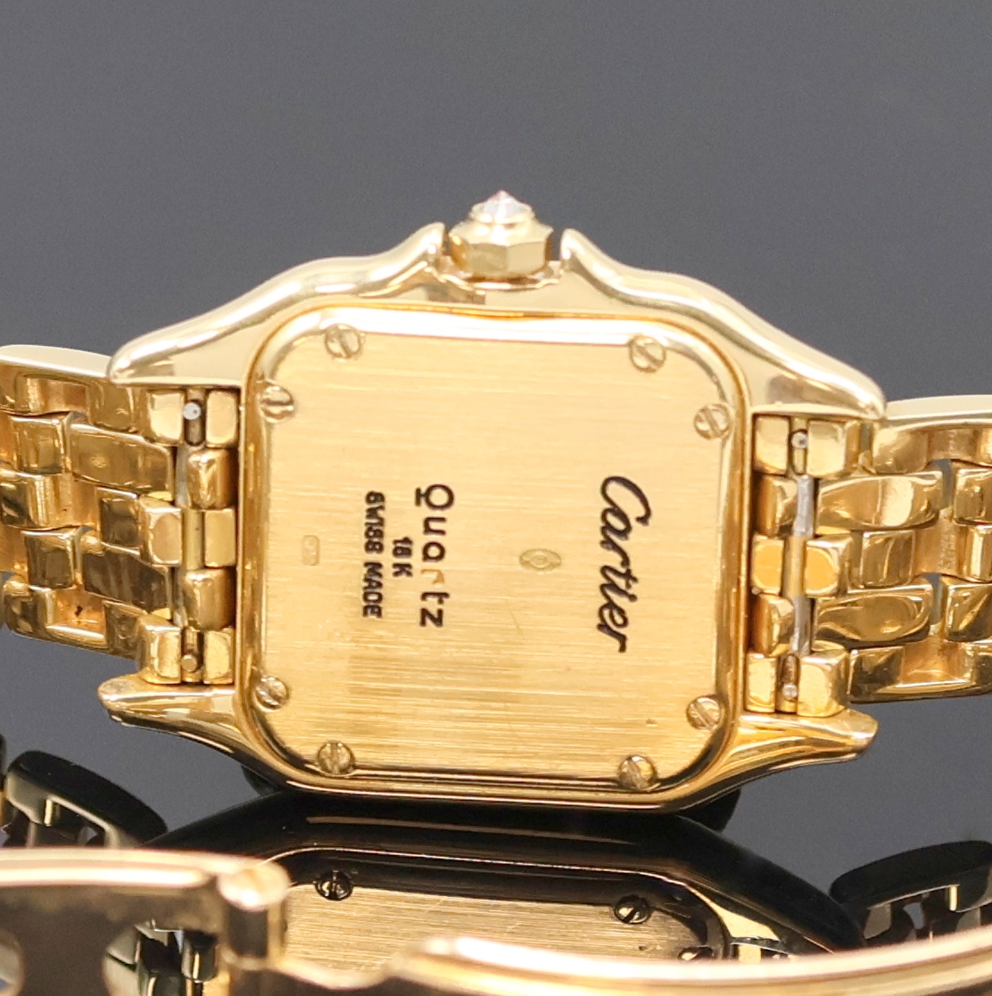 Detail d: CARTIER Panthere Damenarmbanduhr in GG 750/000 mit Brillantbesatz, Schweiz um 1997, quarz, Boden 8-fach verschr., orig. Goldband m. Brillantbesatz, ...