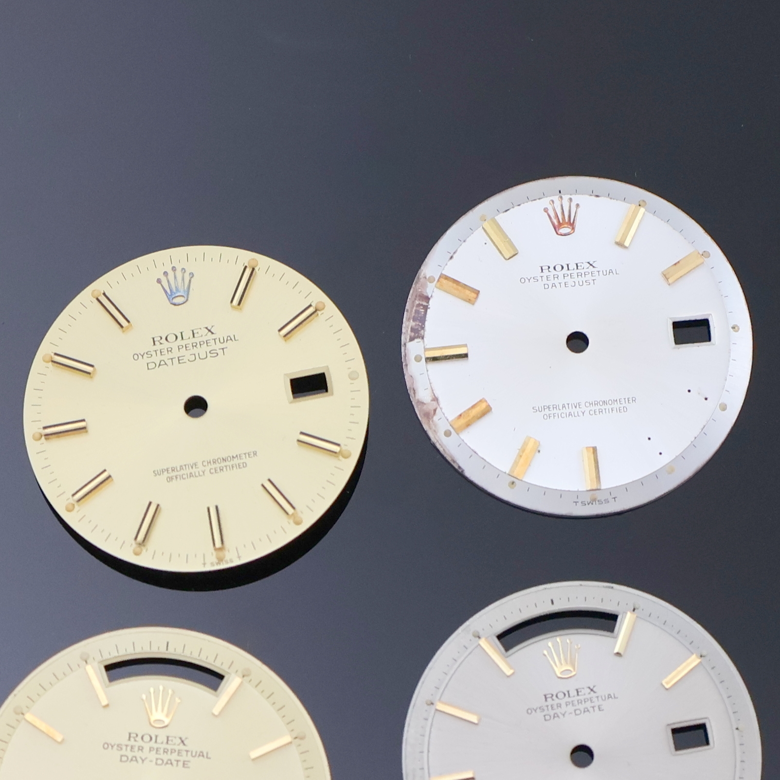 Detail a: ROLEX 6 Ziffernblätter, 2 x f. Day-Date, D. beide ca. 28,5 mm, 2 x f. Datejust, D. ca. 28 u. 28,5 mm, 2 x Date, D. beide ca. 20 mm, davon 5 x ...