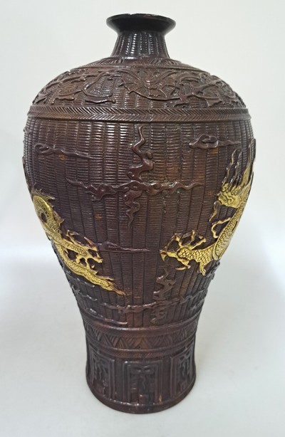 Image 27024944b - vase, China, 20th c., Bronze, opulent decorated, patinated, with two encircling dragons ...