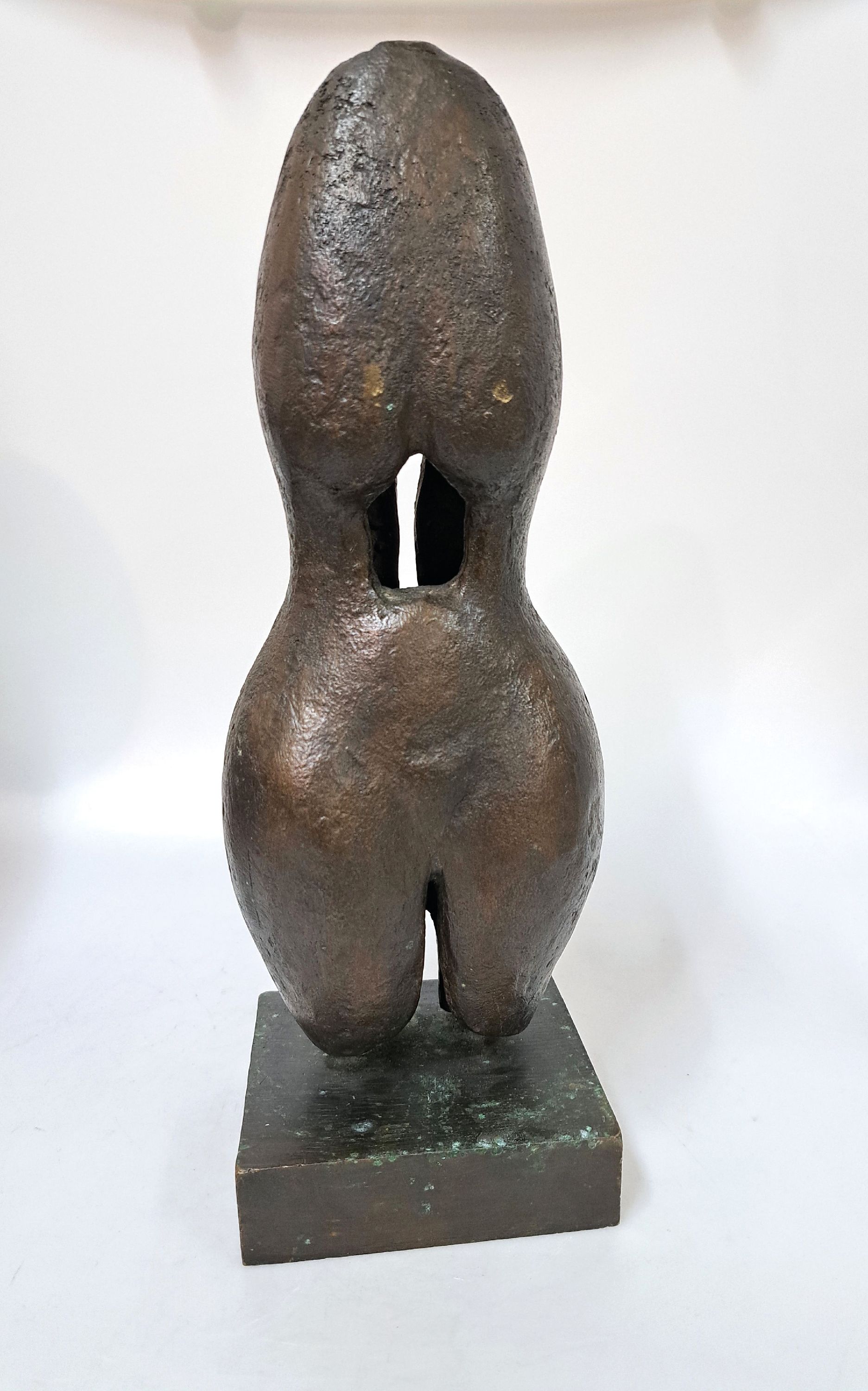 Detail k: Unbekannter Künstler, Bronzeskulptur, unsign., H. ca. 36 cm