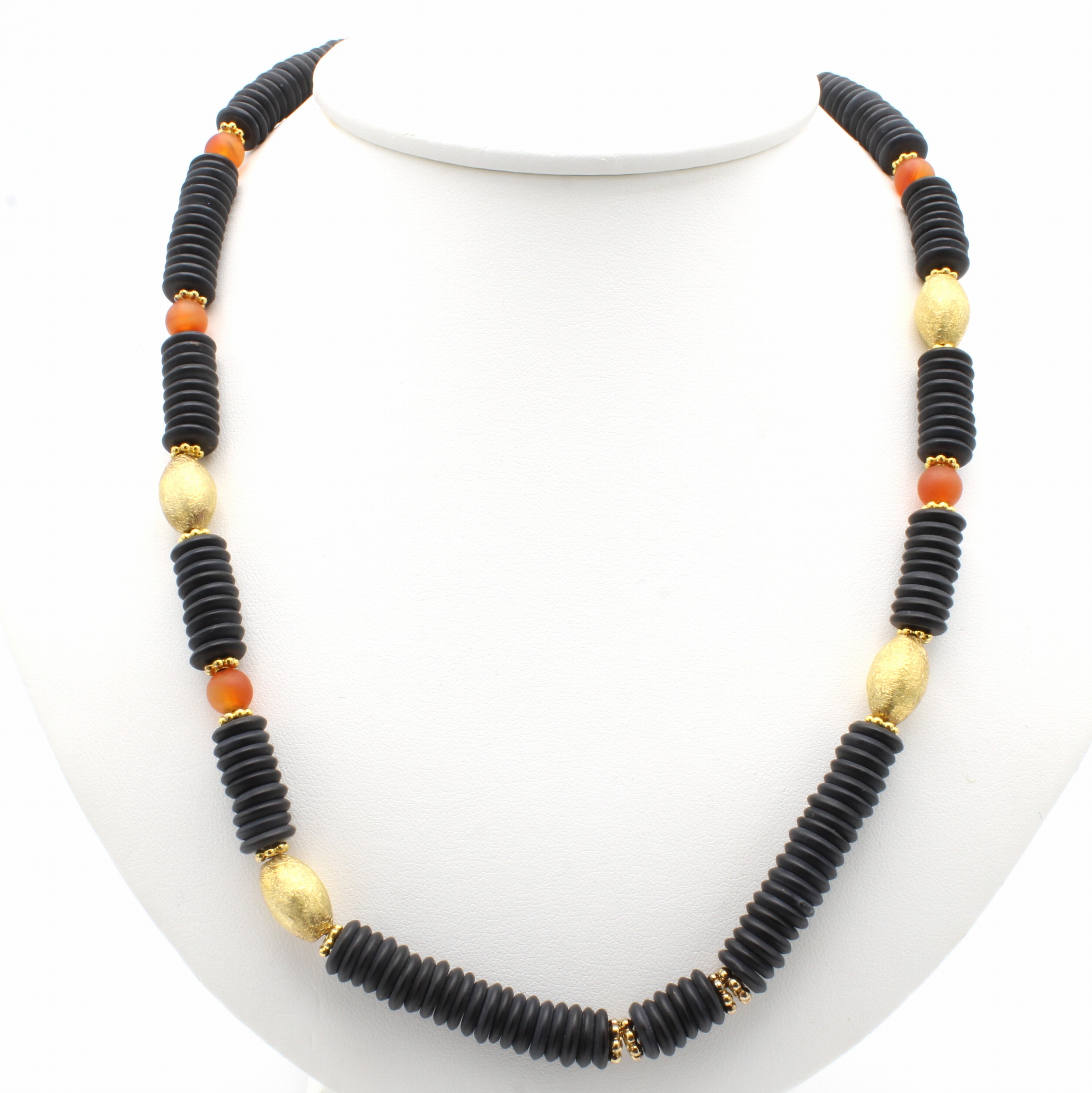 Image 27025304 - Kette mit Lavalinsen, Carneolen und Zwischen- teilen, Schließe 925er Silber verg., z.T. ...