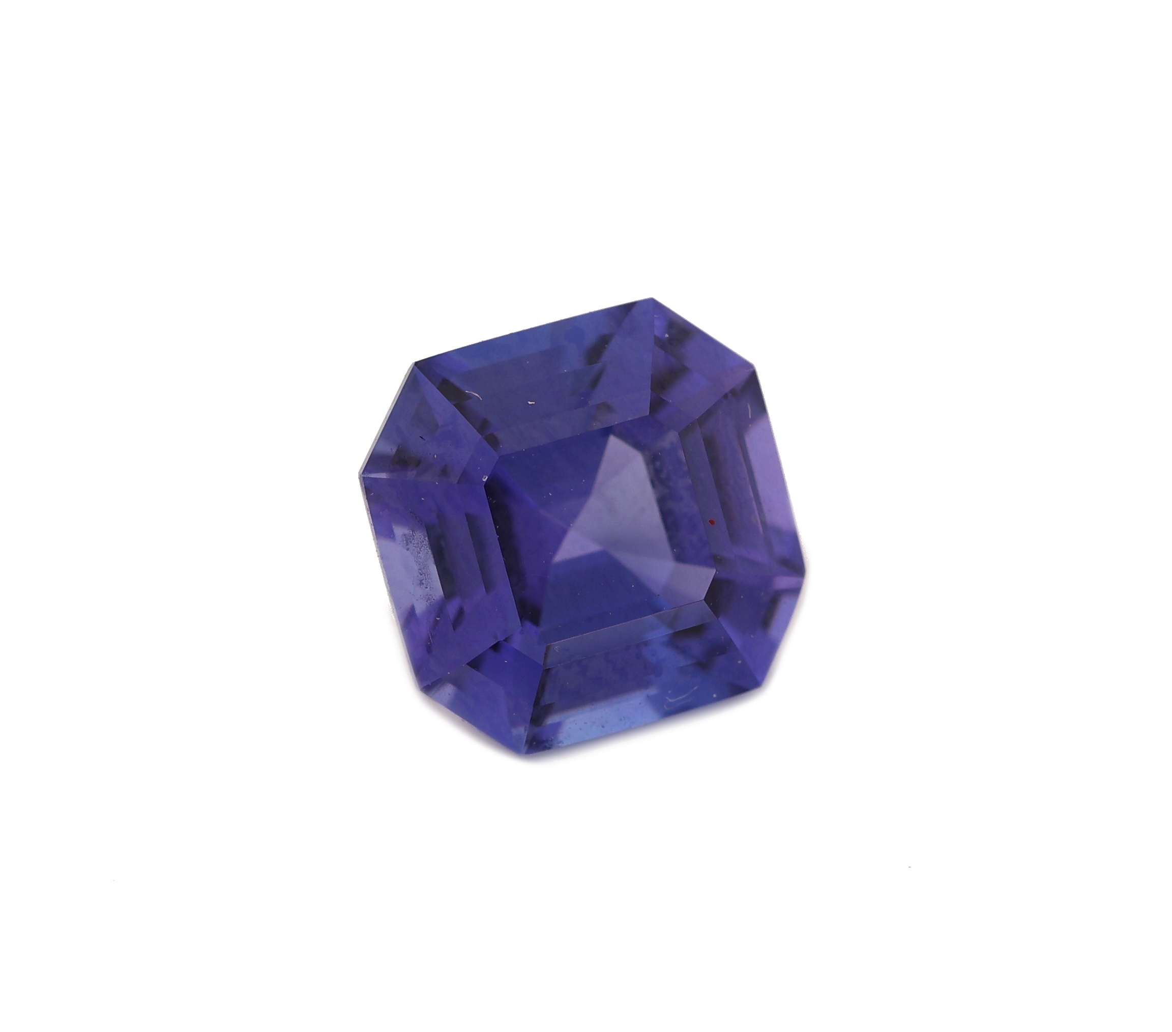 Detail a: Loser Tansanit, ca. 2.52 ct, Treppenschliff, sehr schöne Farbe