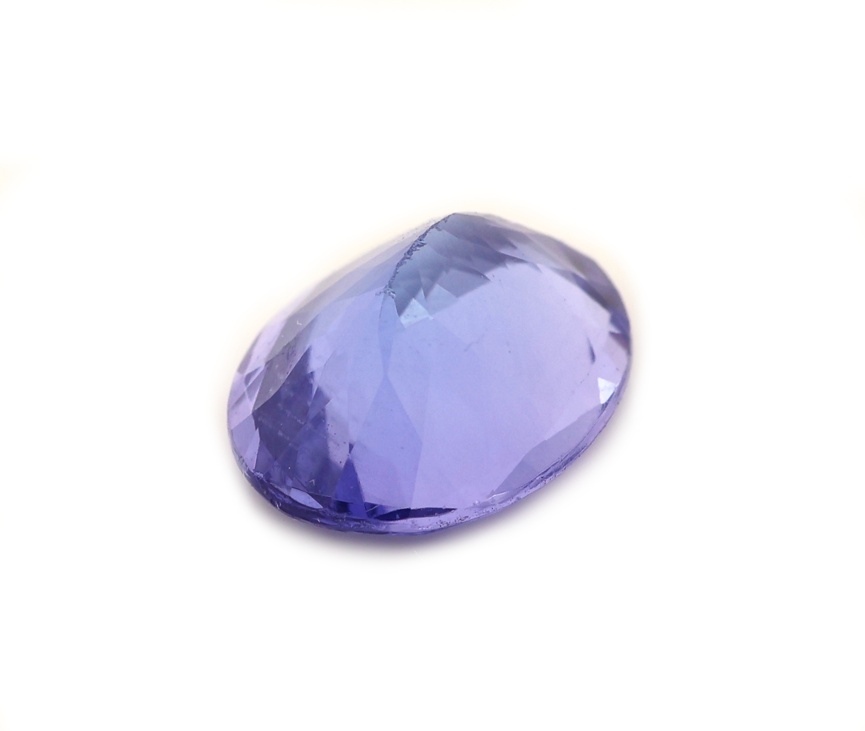 Detail a: Loser Tansanit, ca. 1.88 ct, ovalfacett.