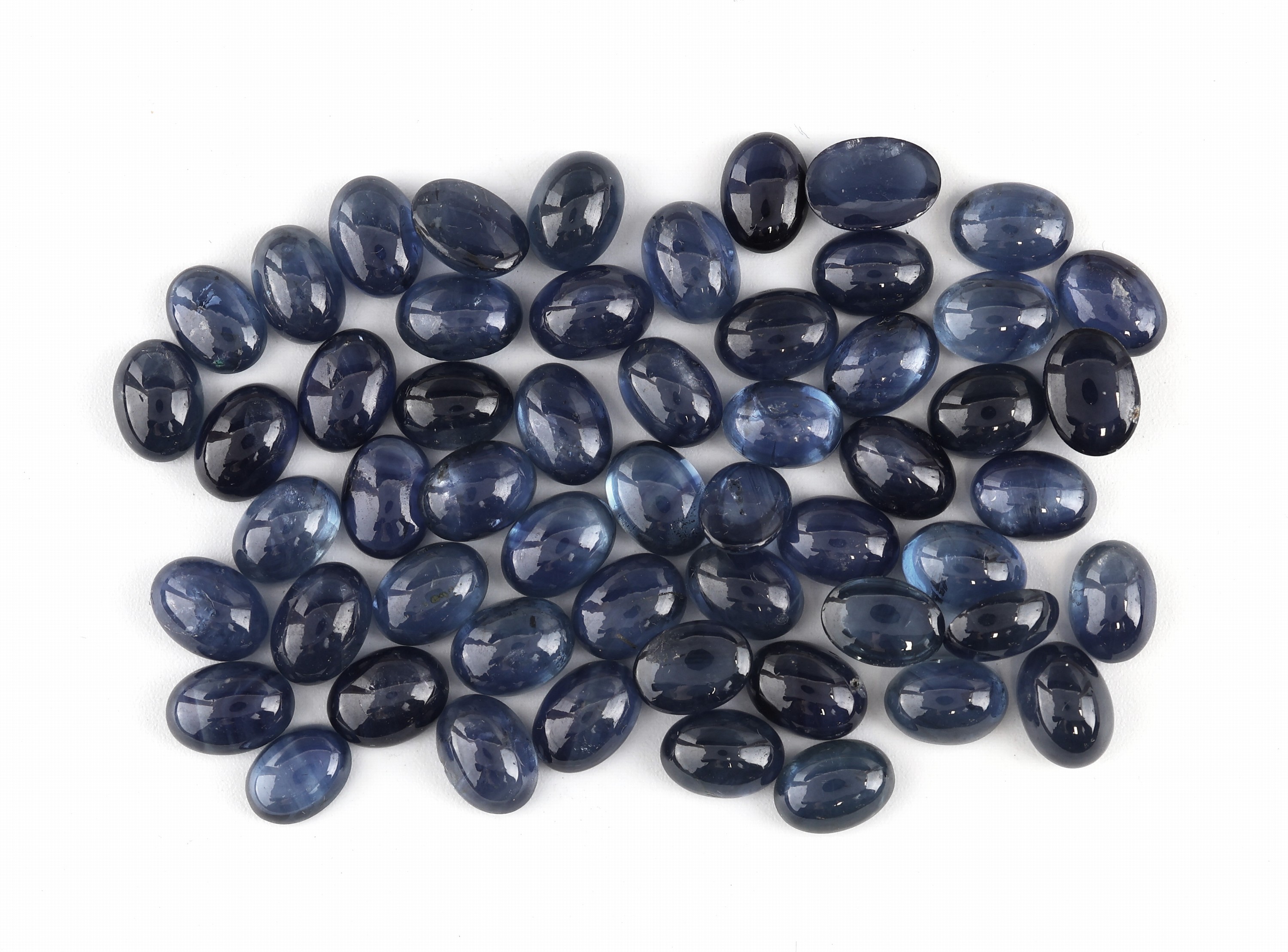 Image 27025321 - Lot lose Saphire, zus. ca. 65.62 ct, Cabochonsin versch. Größen und Farbnuancen ...