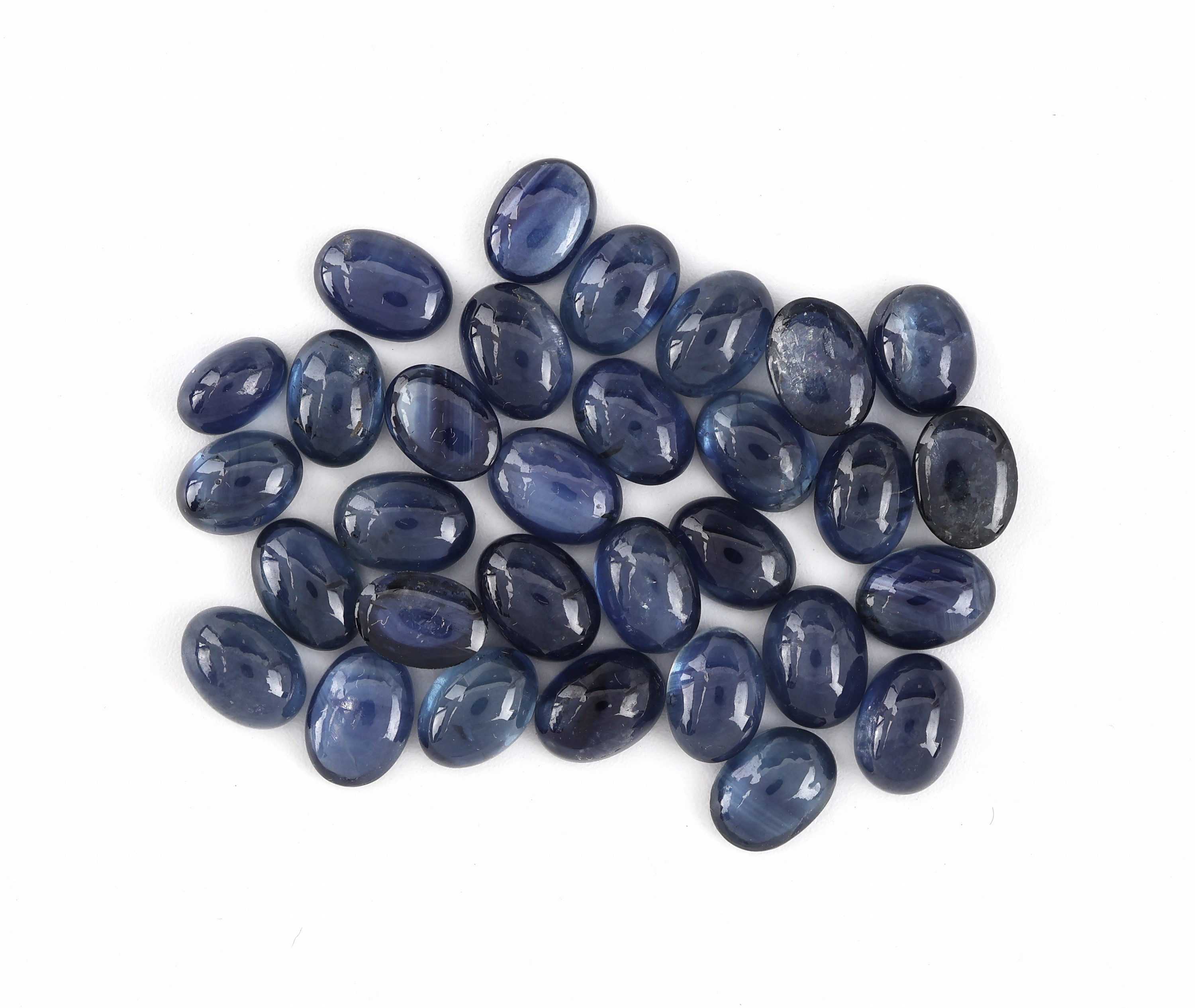 Image 27025322 - Lot lose Saphire, zus. ca. 34.54 ct, Cabochonsin versch. Größen und Farbnuancen ...