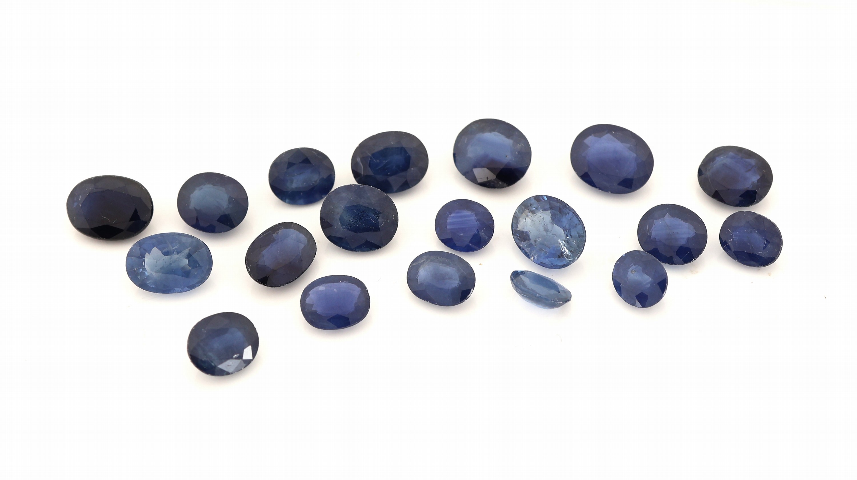 Image 27025325 - Lot lose Saphire, zus. ca. 11.46 ct, ovalfacett. in versch. Größen und ...