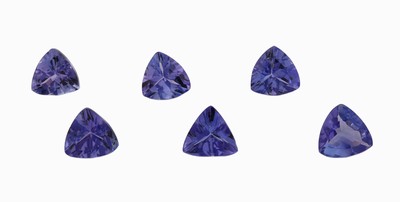 Image Lot 6 lose Tansanite, zus. ca. 3.06 ct, facett. Triangeln in versch. Größen und ...