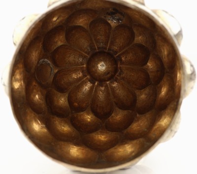 27025411d - Traubenpokal, NERESHEIMER, Hanau um 1900, Silber gepr., part. verg., getriebener und ...