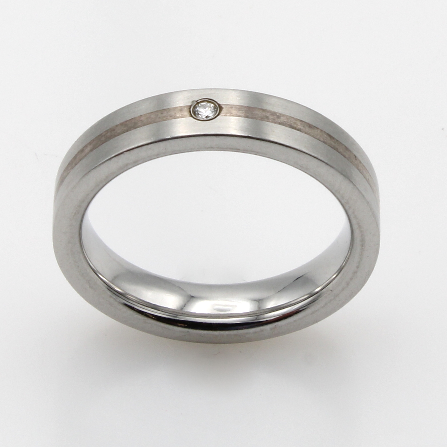 Image 27025501 - Edelstahlring mit Brillant, fein matt., mit Feingoldeinlage, mittig bes. mit 1 Brillant ...