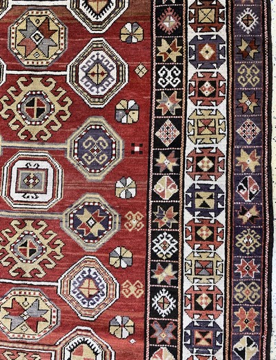 27025521d - Karabagh antik, Kaukasus, um 1900, Wolle auf Wolle, ca. 300 x 157 cm, EHZ: 2 ...