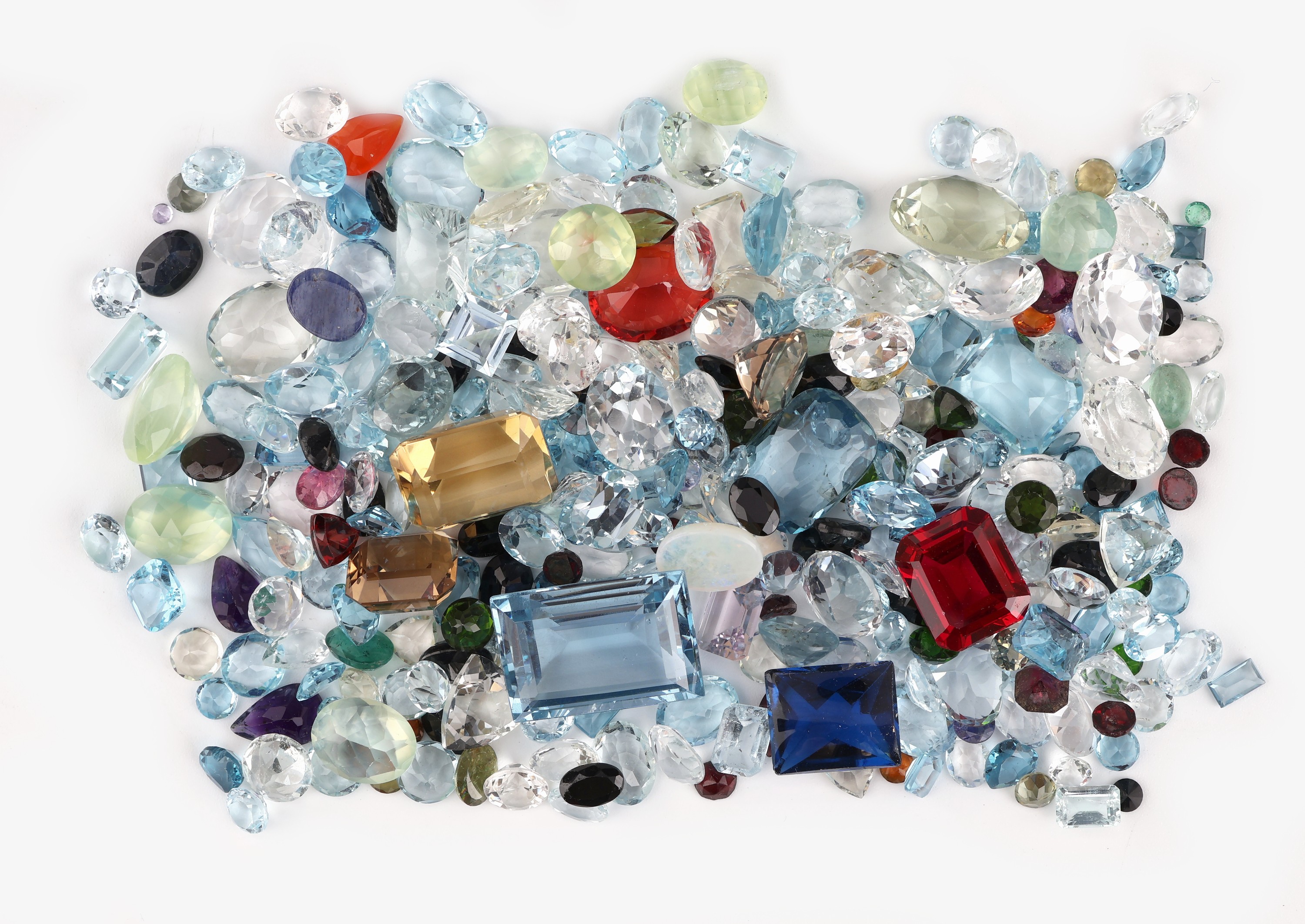 Image 27025709 - Fundgrube lose Farbsteine, ca. 308 ct, div. Farbsteine, u.a. Aquamarine, Blautopase ...