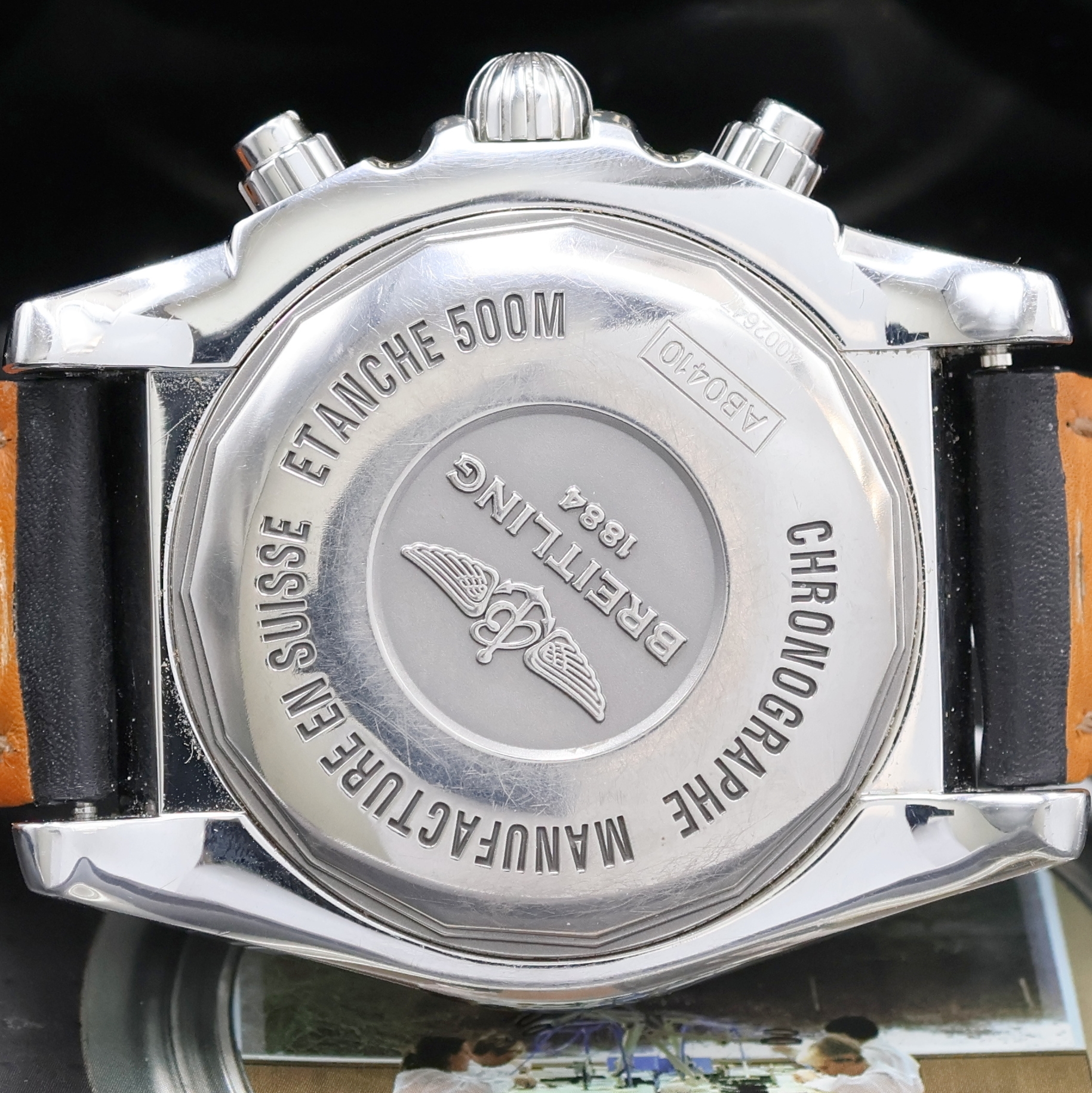 Detail e: BREITLING Chronomat GMT Armbandchronograph Referenz AB041012, Automatik, Schweiz um 2014, Chronometer in Edelstahl inkl. orig. Lederband m. orig. ...