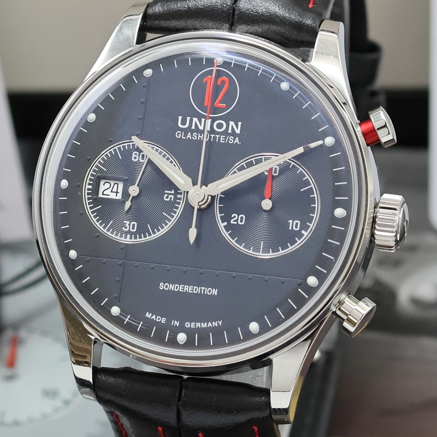 Detail a: UNION GLASHÜTTE nahezu neuwertiger Armbandchronograph Sonderedition Paul Pietsch Referenz D012.427.16.082.00, Automatik, Edelstahlgeh. inkl. orig. ...