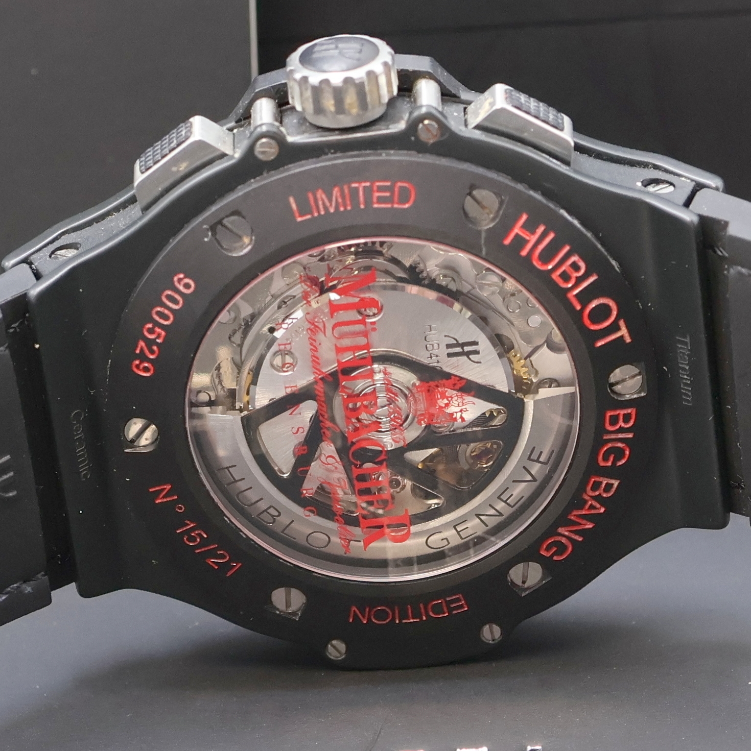 Detail e: HUBLOT Big Bang seltener, auf 21 Stück limitierter Armbandchronograph Referenz 301.C1.1123, Automatik, Geh. in Keramik und Titan kombiniert inkl. ...