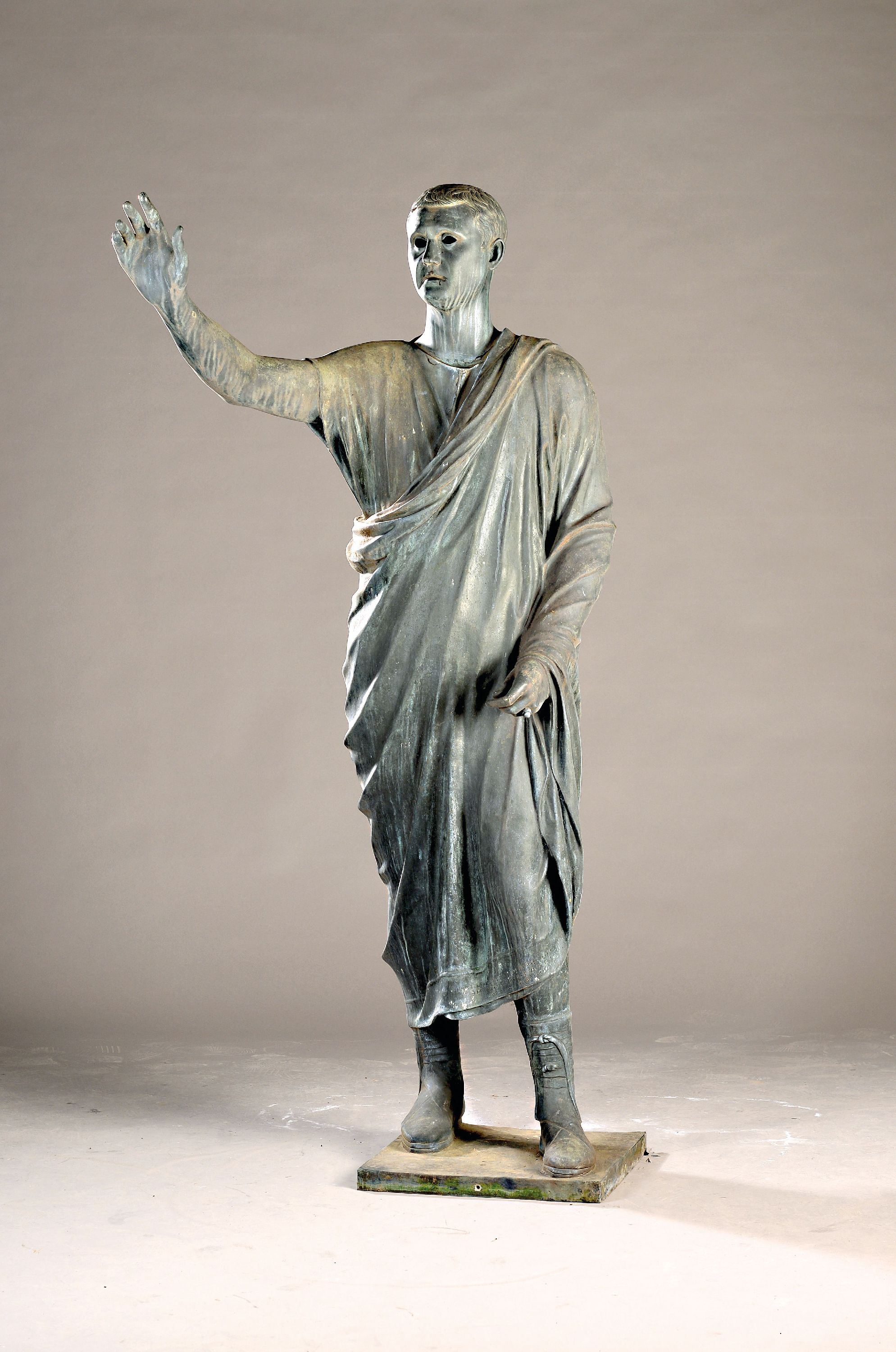 Image 27027021 - Lebensgroße Bronzefigur nach antikem etruskischem Vorbild 2. Jh. vor Chr., lebensgroße ...