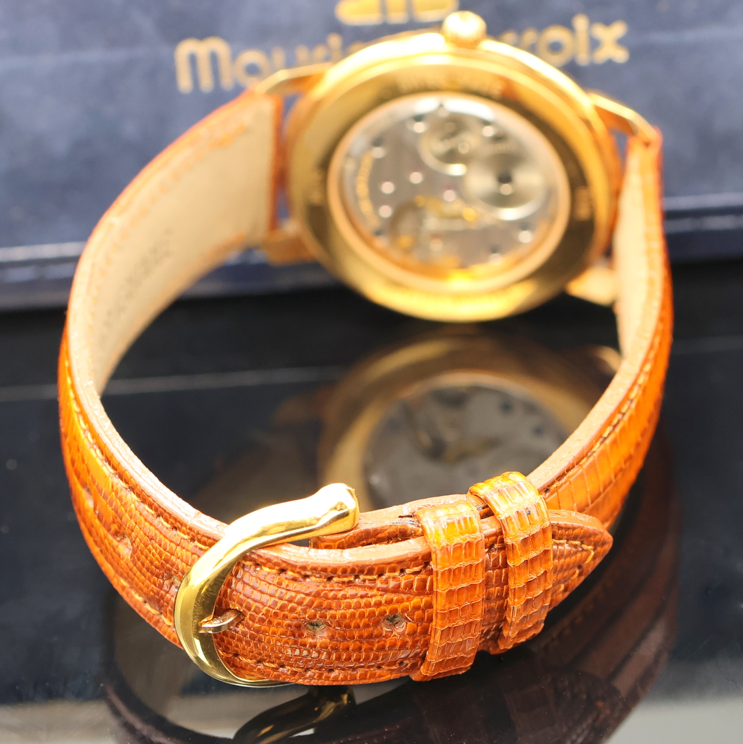 Detail c: MAURICE LACROIX nahezu neuwertige Armbanduhr Referenz 26318, Schweiz um 1996, Handaufzug, beids. vergl. verg. Gehäuse inkl. orig. Lederband m. orig. ...
