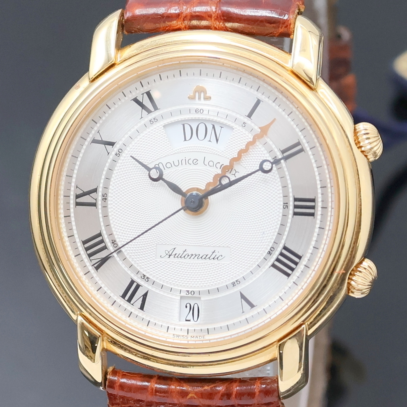 Detail a: MAURICE LACROIX seltener, auf 999 Stück limitierter Armbandwecker in RoseG 750/000 Referenz 45393, Schweiz um 2000, Automatik, beids. vergl. Geh., ...